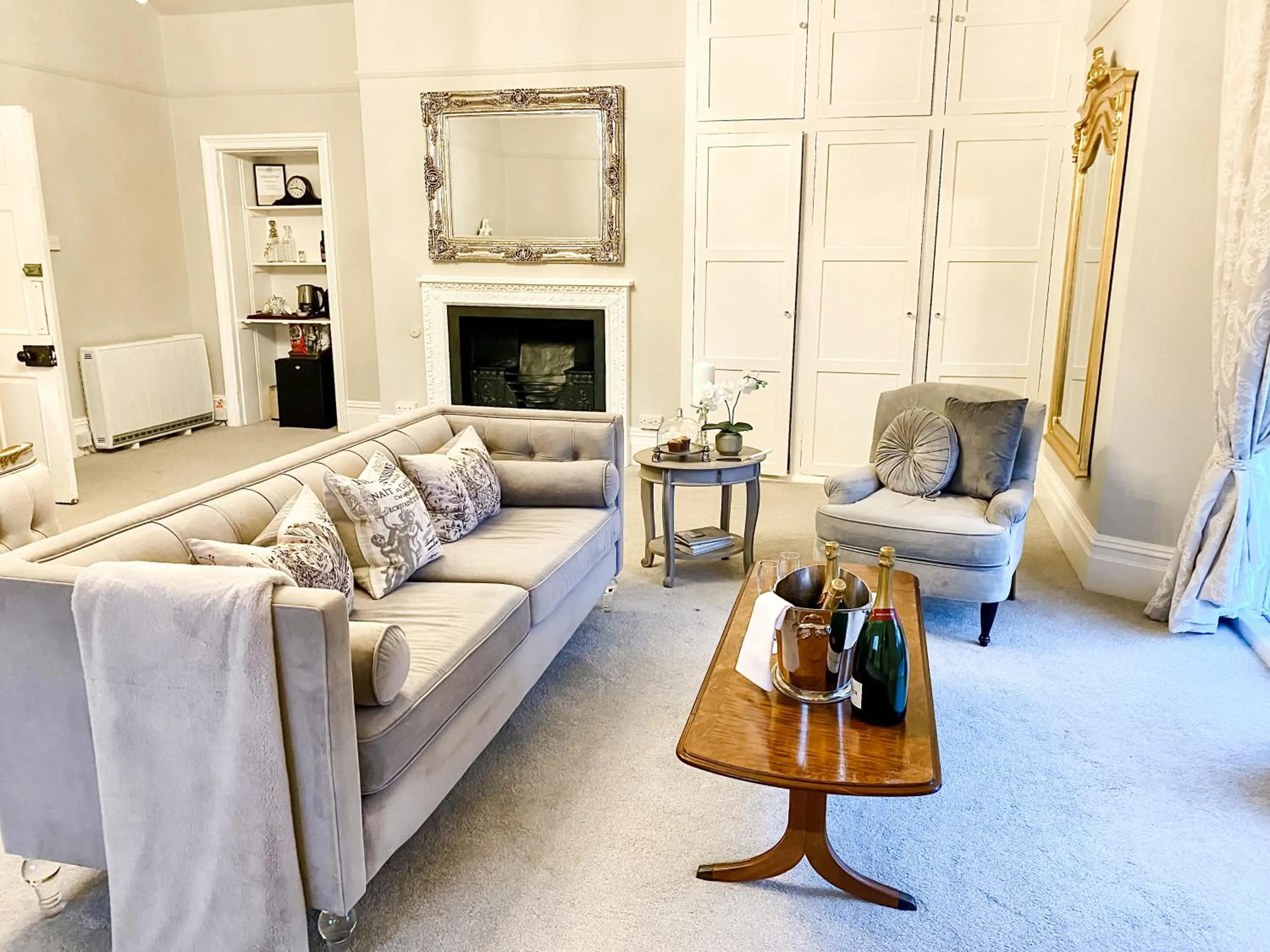 Bedroom in Glewstone Court Country House Hotel
