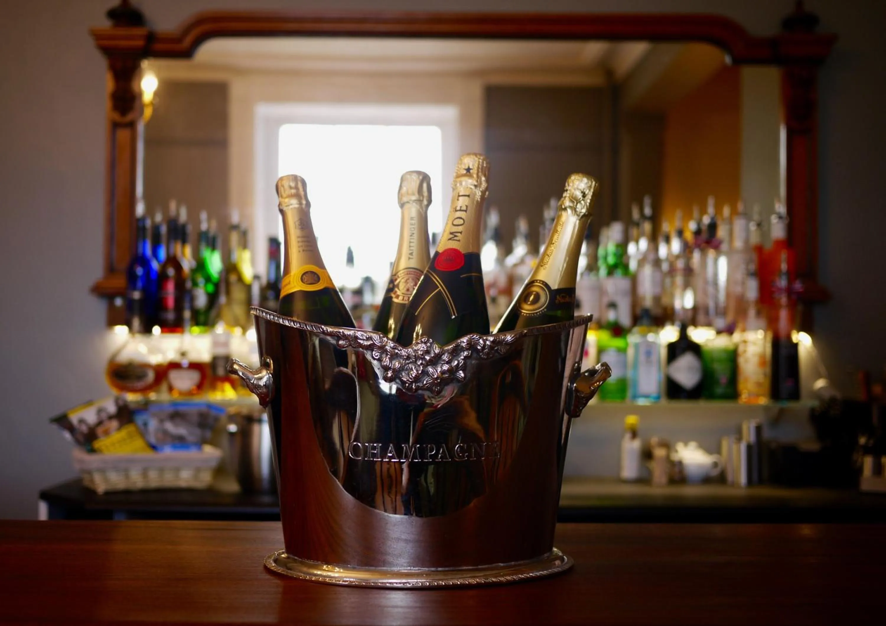 Lounge or bar in Glewstone Court Country House Hotel