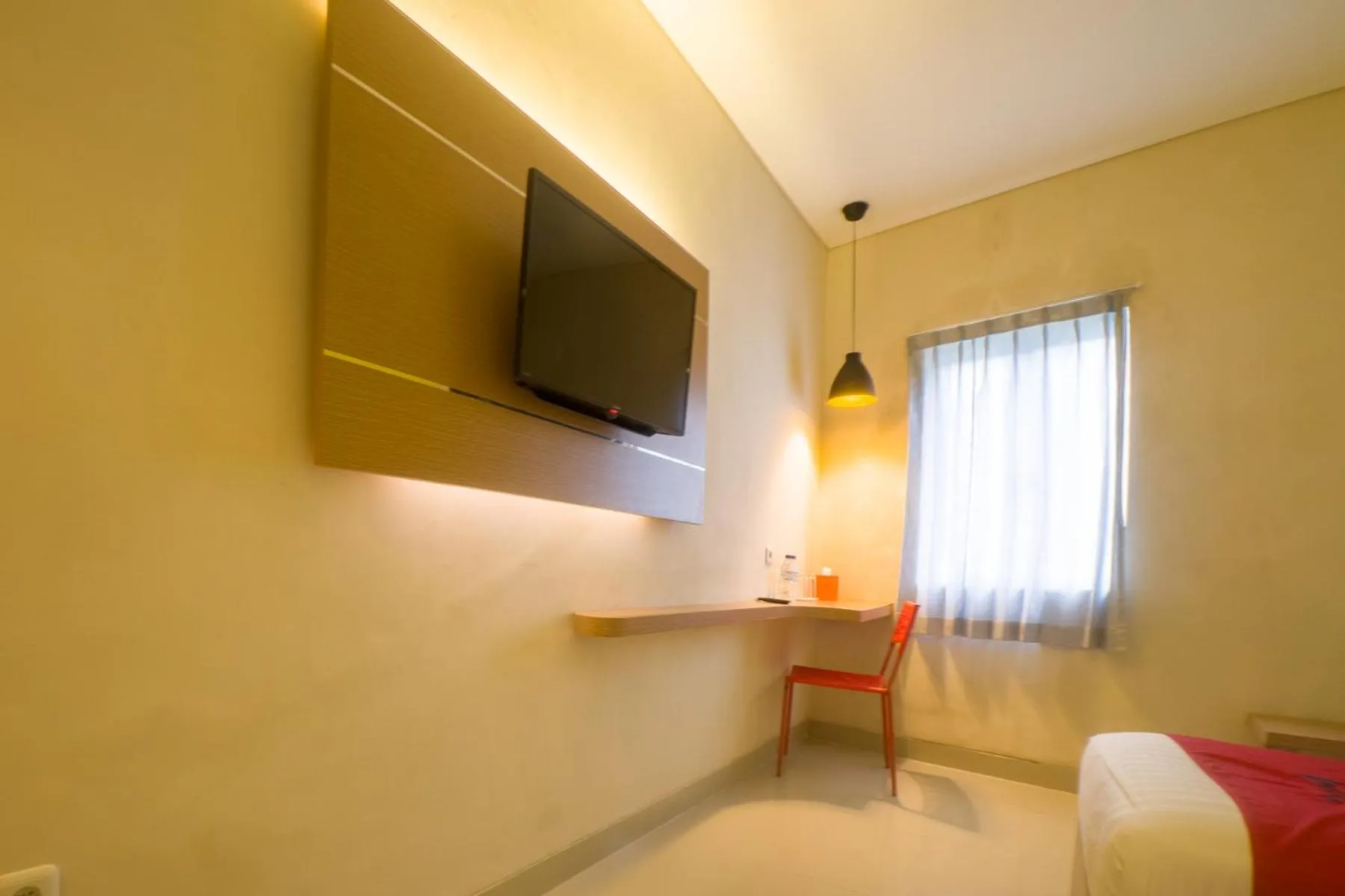 TV and multimedia, Bed in Budget Hotel Ambon