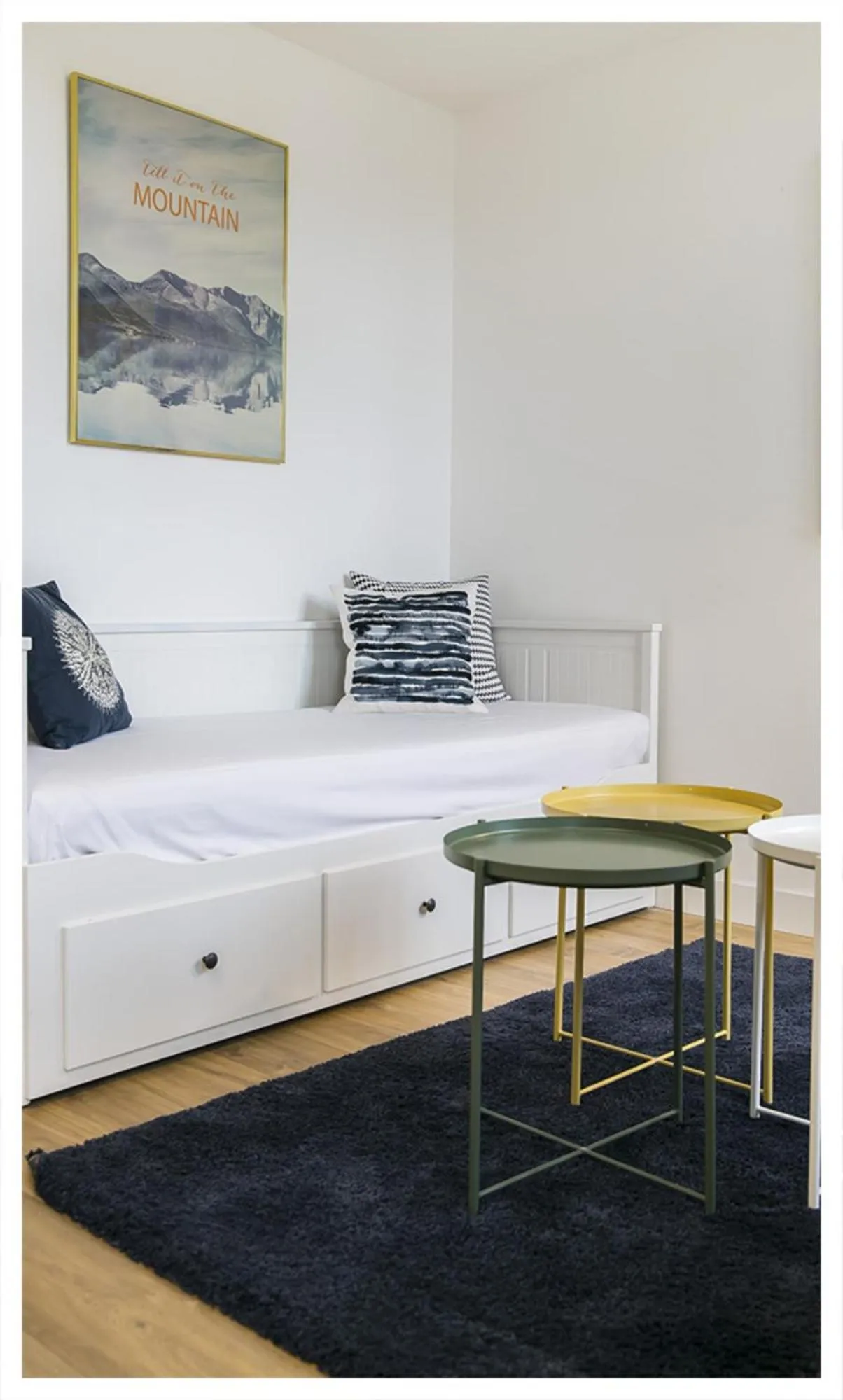 Living room, Bed in URBAN LOFT & SPA Marseille