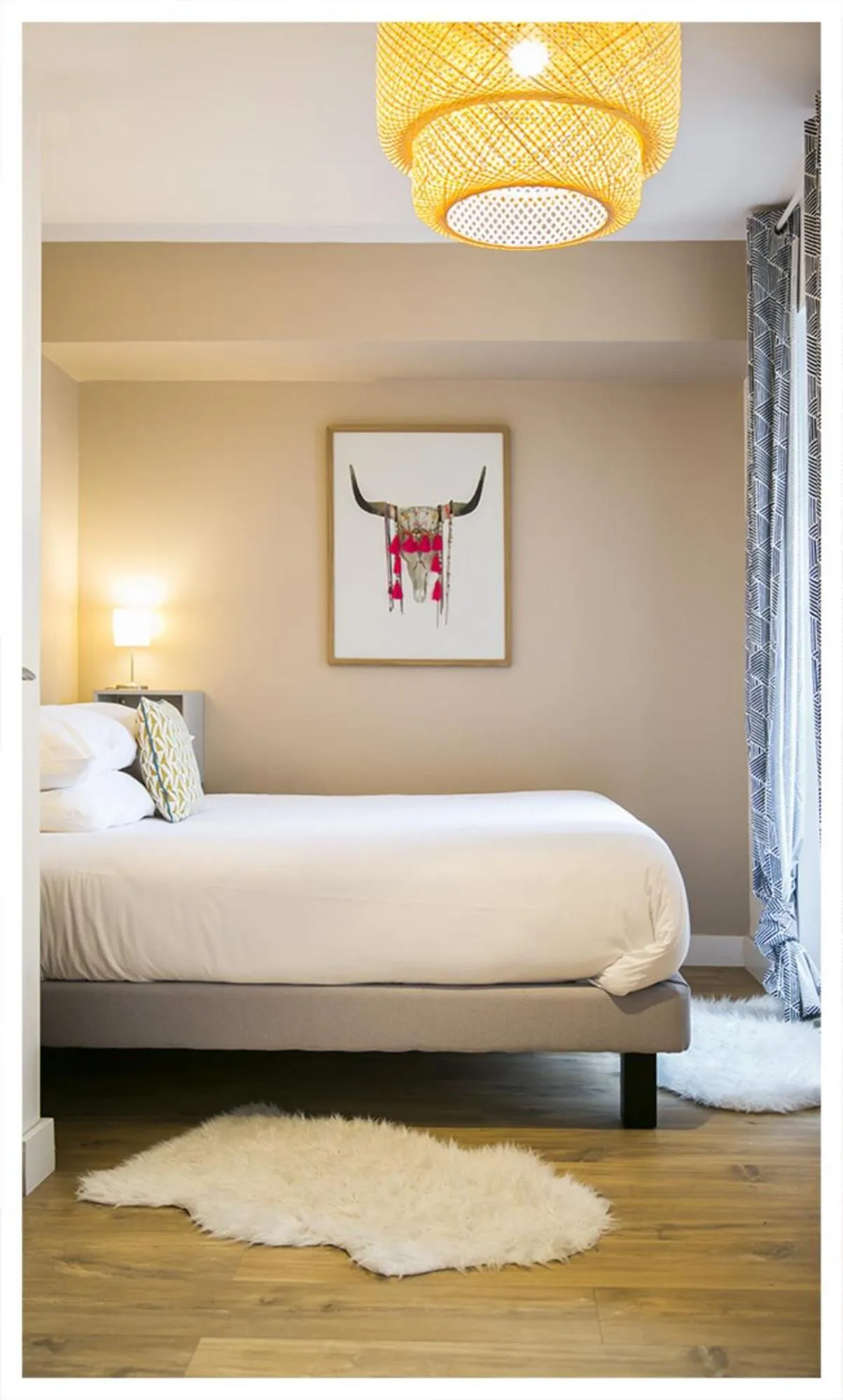 Bed in URBAN LOFT & SPA Marseille