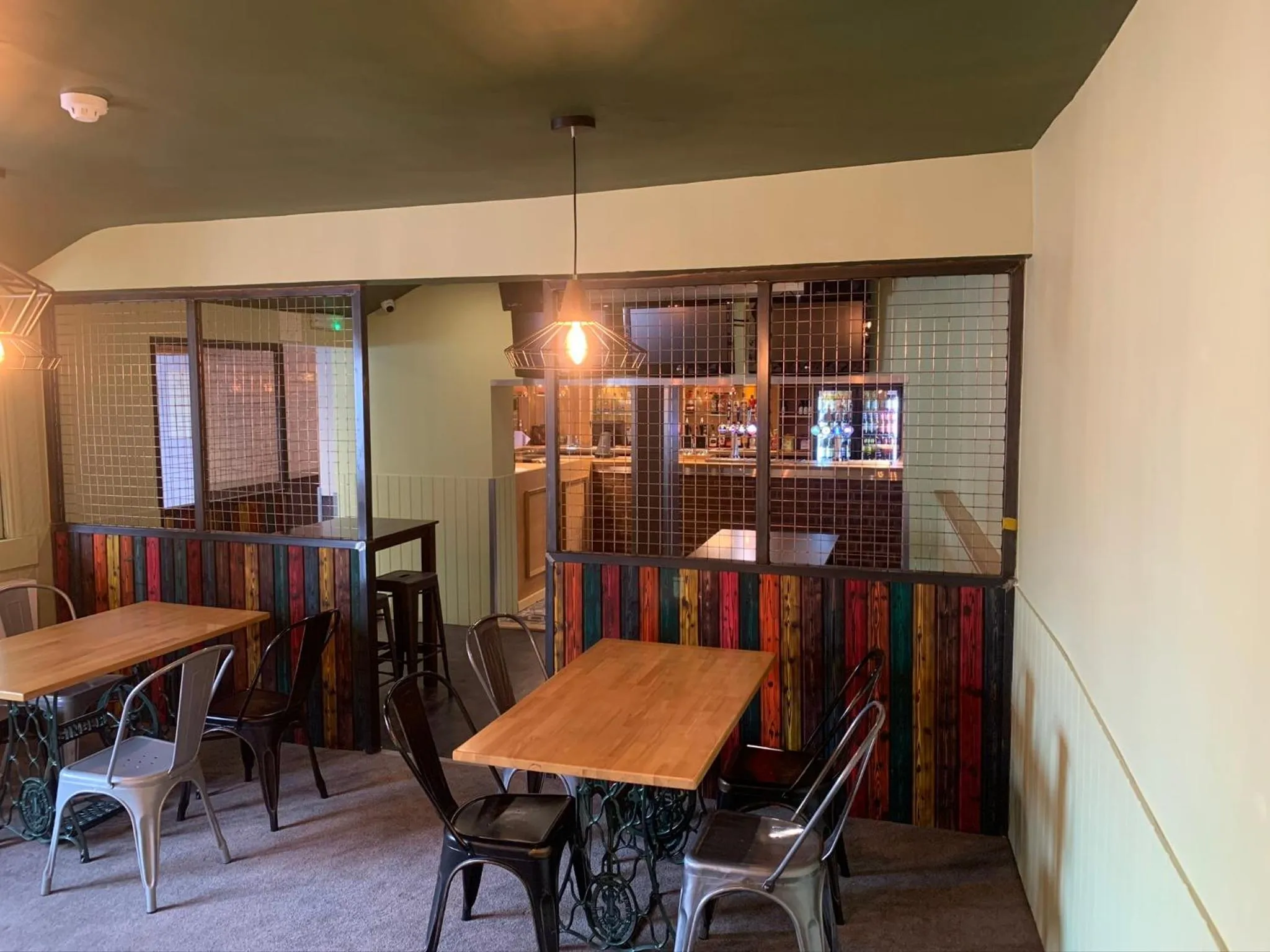 Restaurant/places to eat in The White Horse