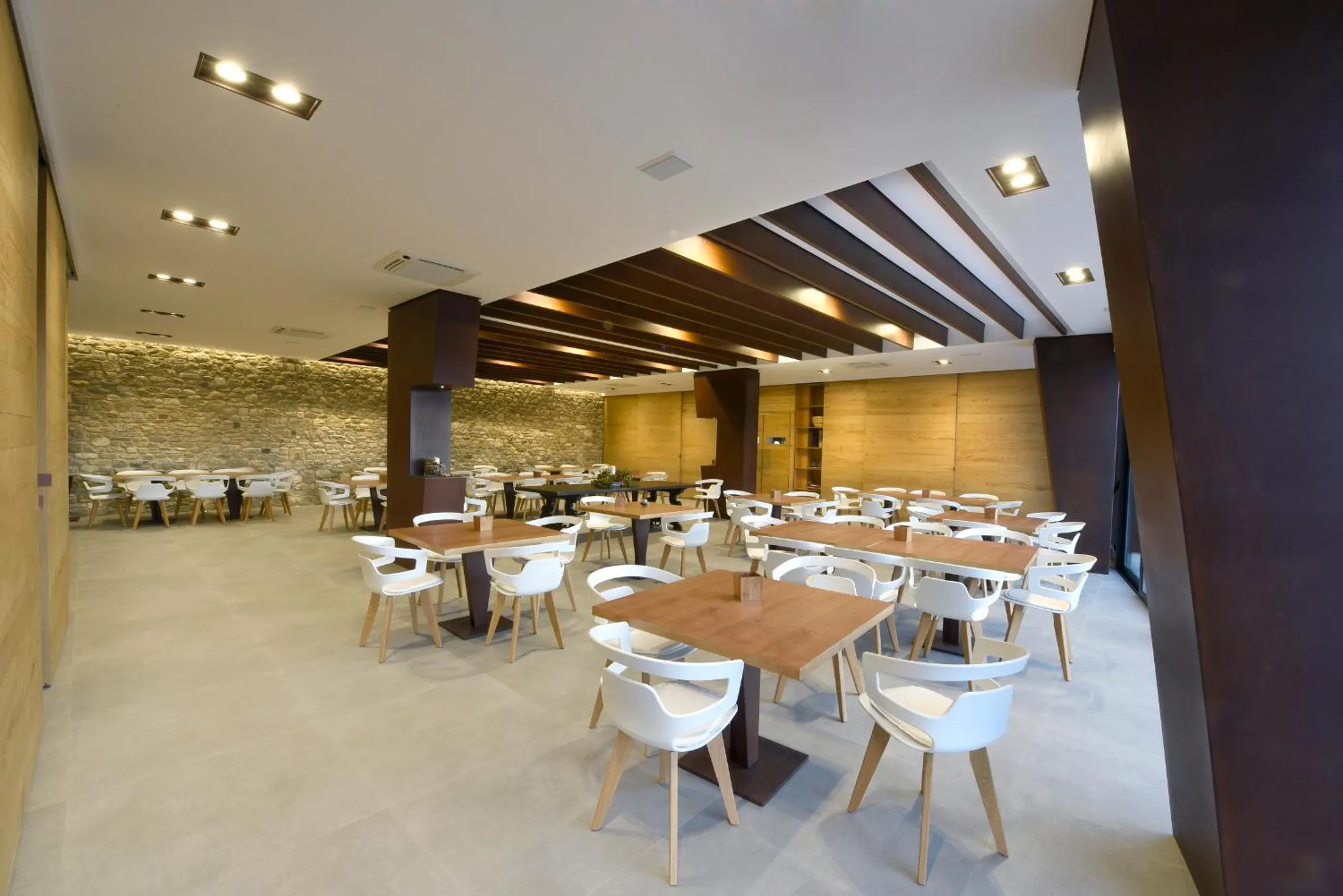 Restaurant/places to eat in Borgotufi Albergo Diffuso