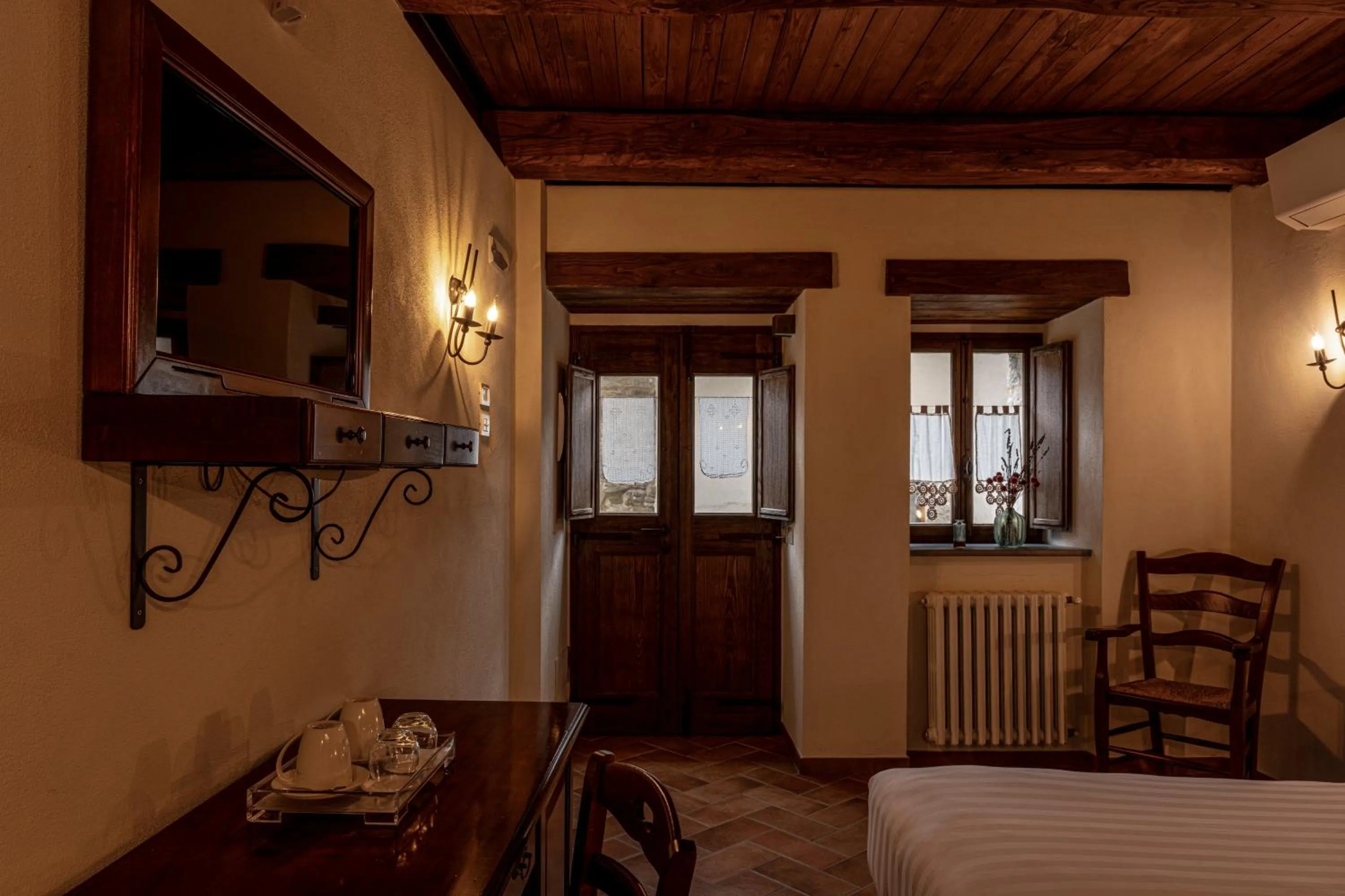 Photo of the whole room, Bed in Borgotufi Albergo Diffuso