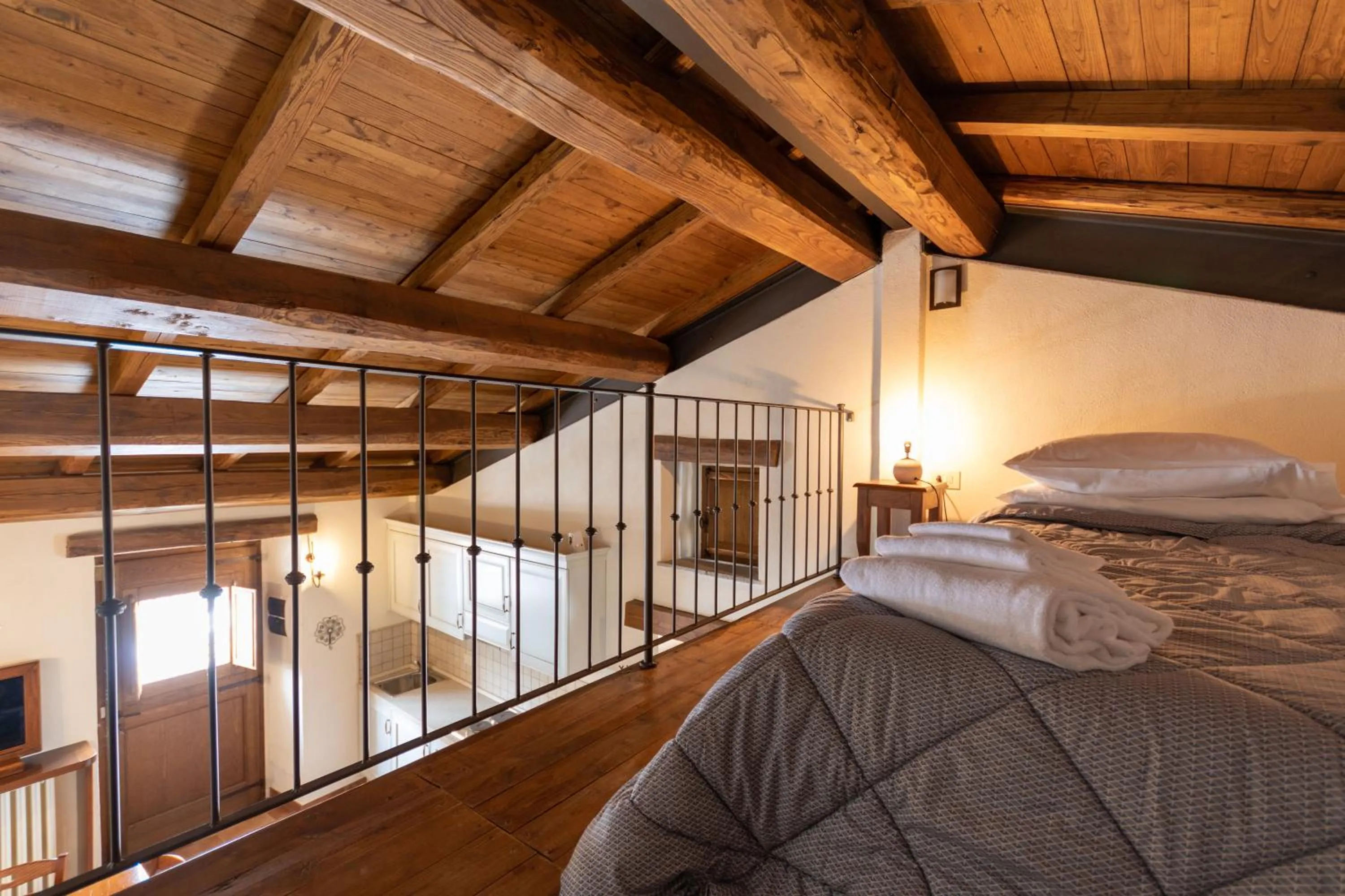 Photo of the whole room, Bed in Borgotufi Albergo Diffuso