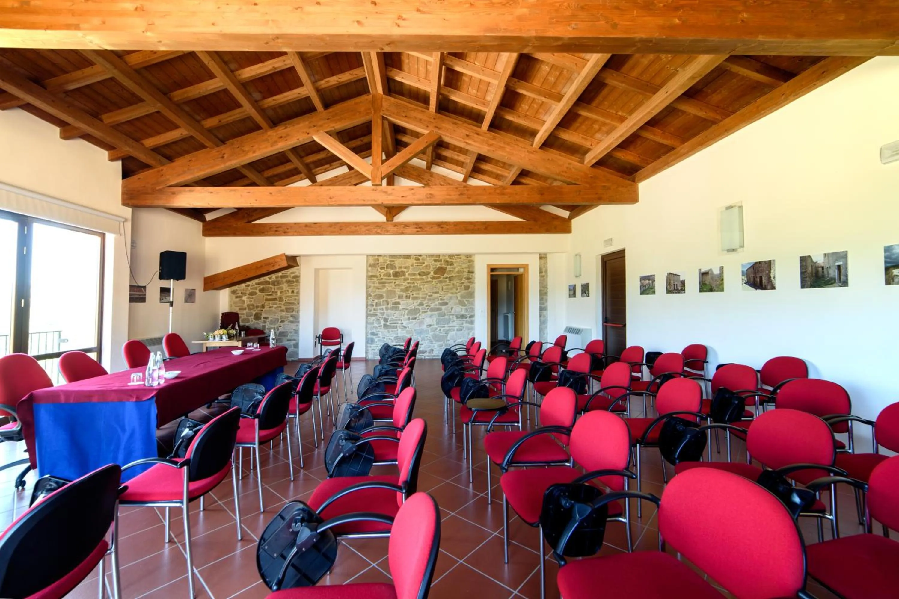 Business facilities in Borgotufi Albergo Diffuso