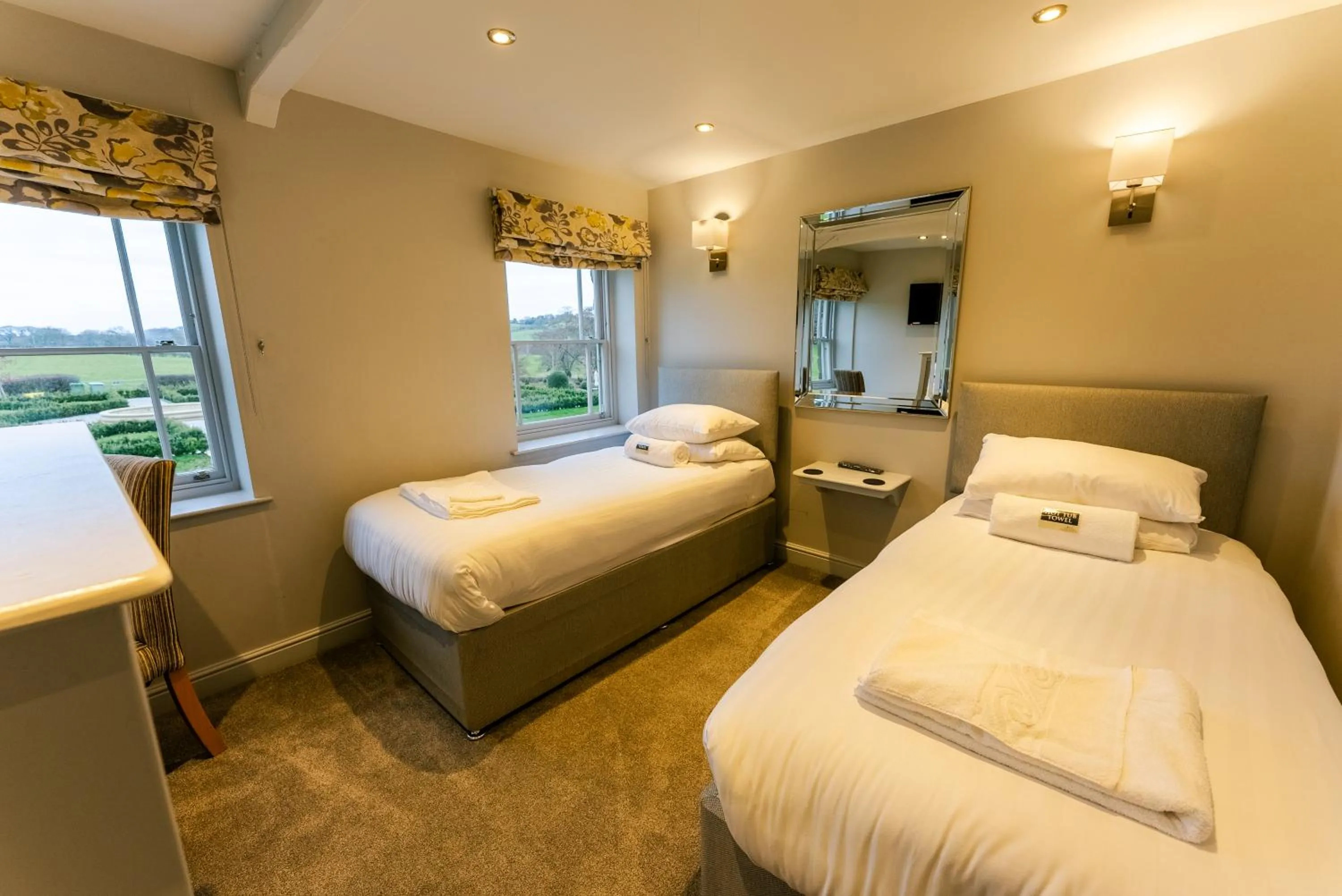 Bed in Oakerthorpe Holiday Village