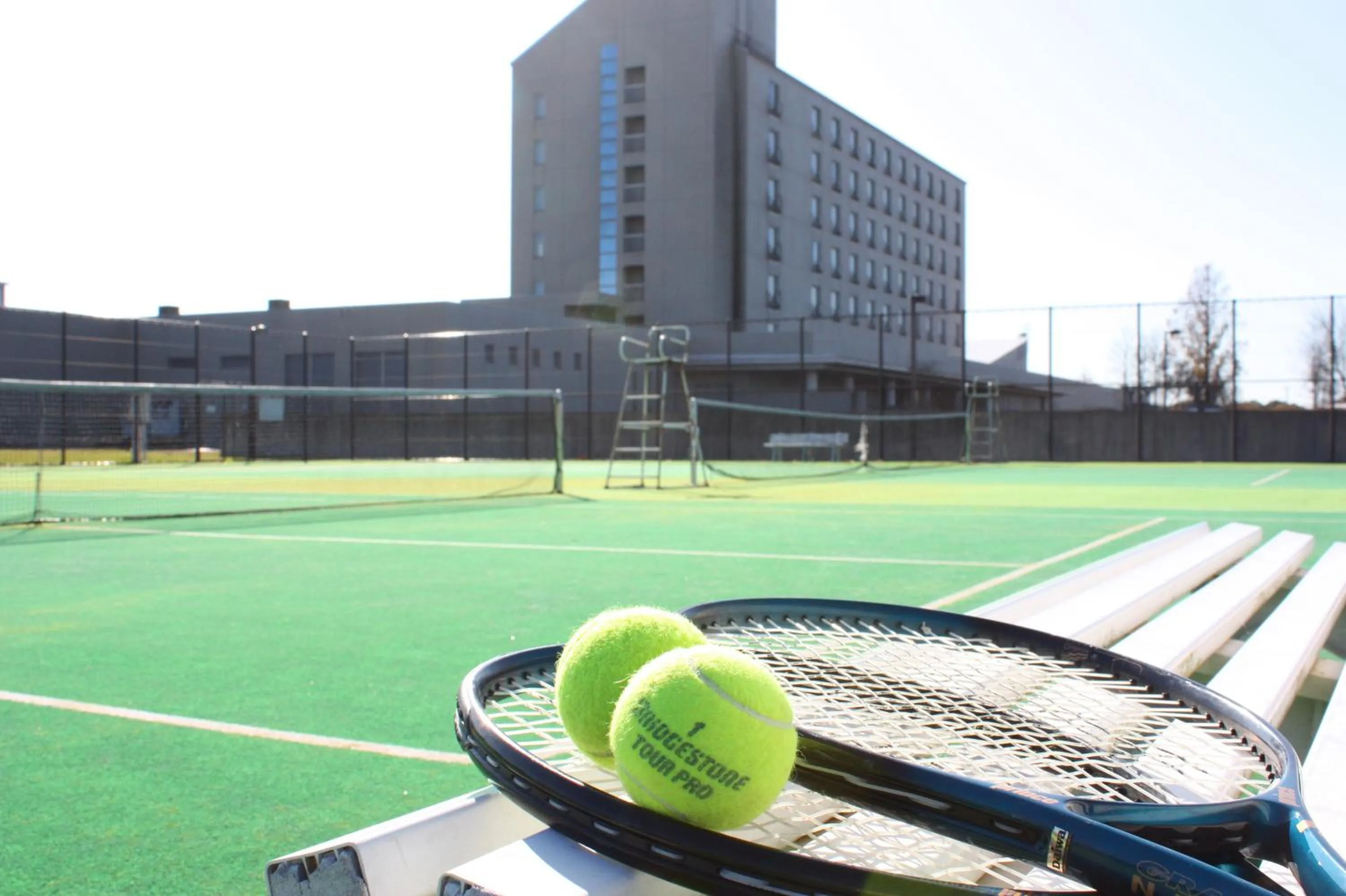 Tennis court in Hotel Arrowle