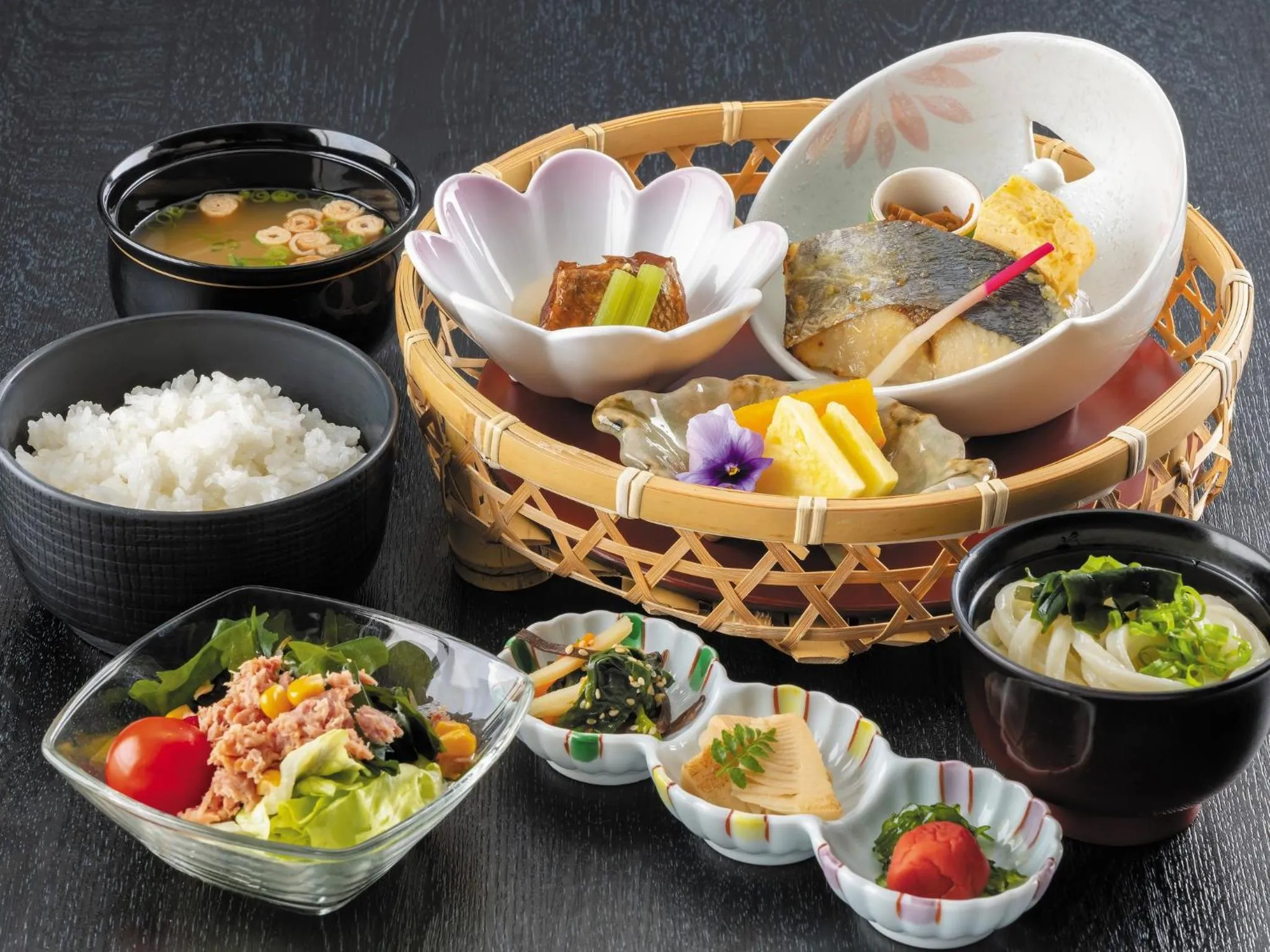 Breakfast in Jakomaru Park Tsuda