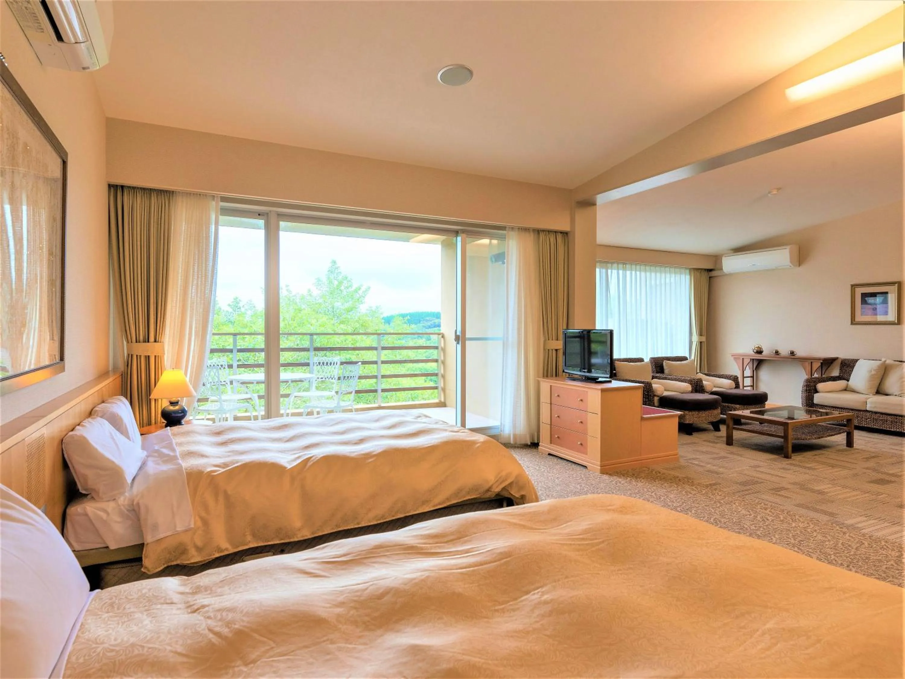 Living room, Bed in Mineyama Kogen Hotel Relaxia