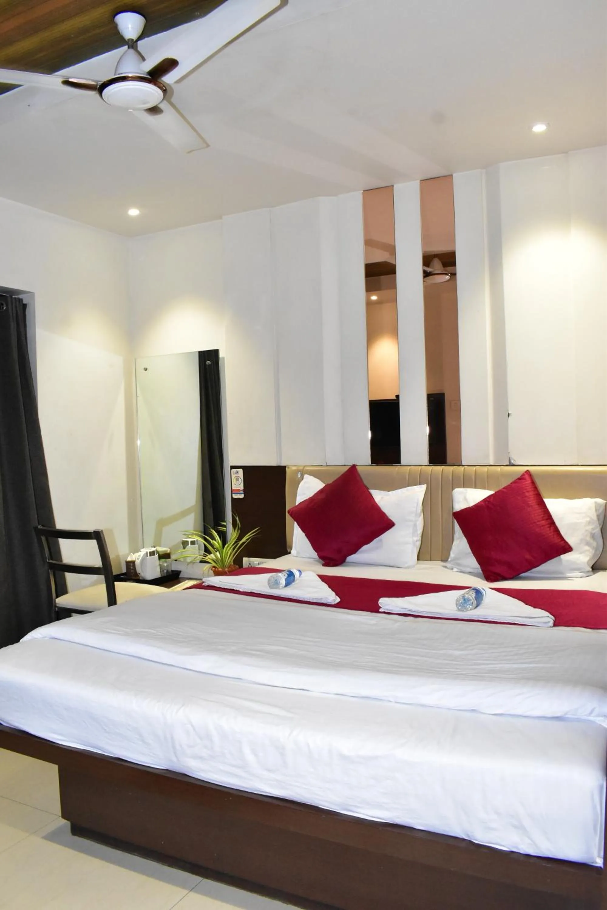 Bedroom, Bed in Hotel Anand Palace