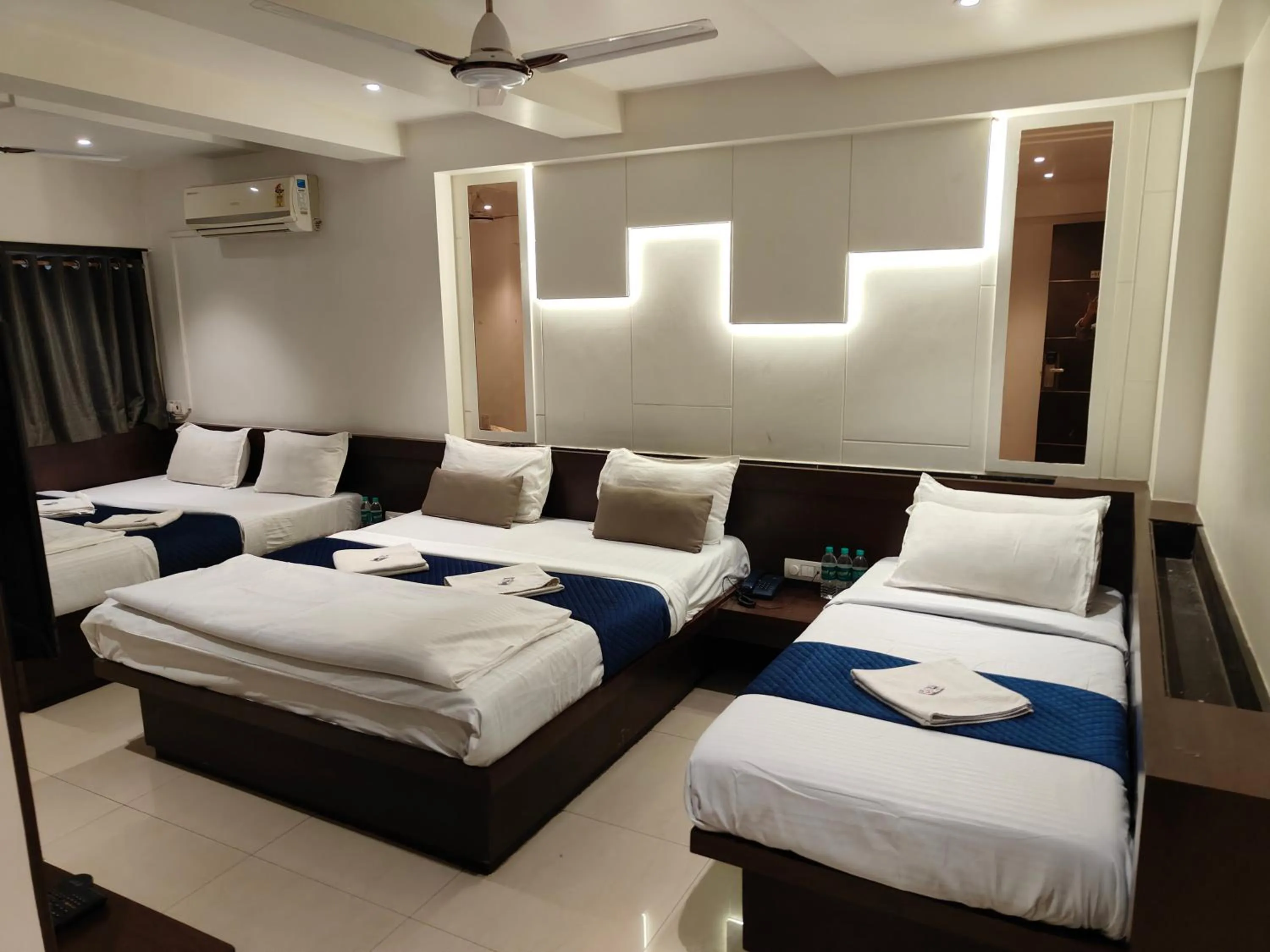 Bedroom, Bed in Hotel Anand Palace