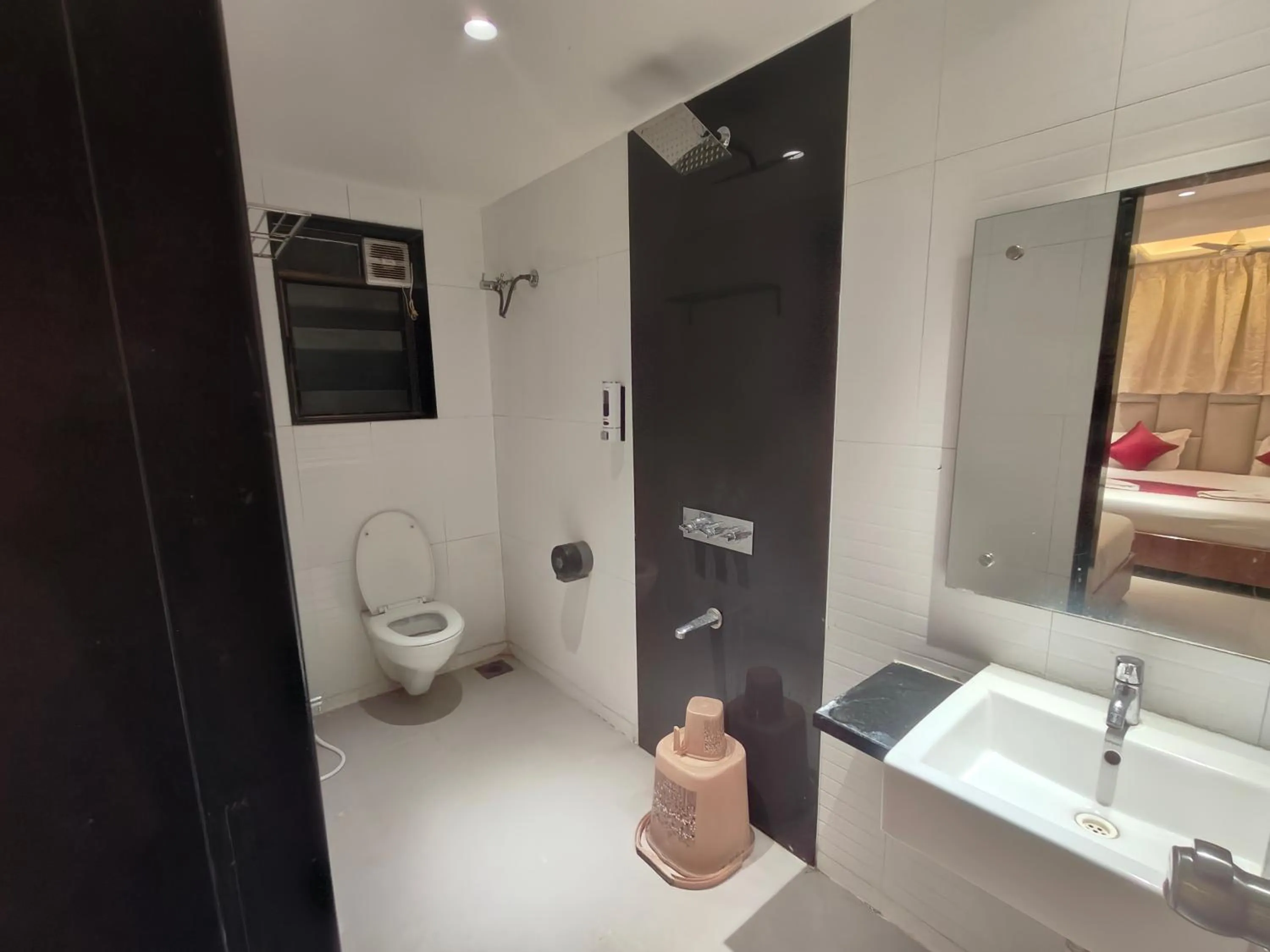 Bathroom in Hotel Anand Palace