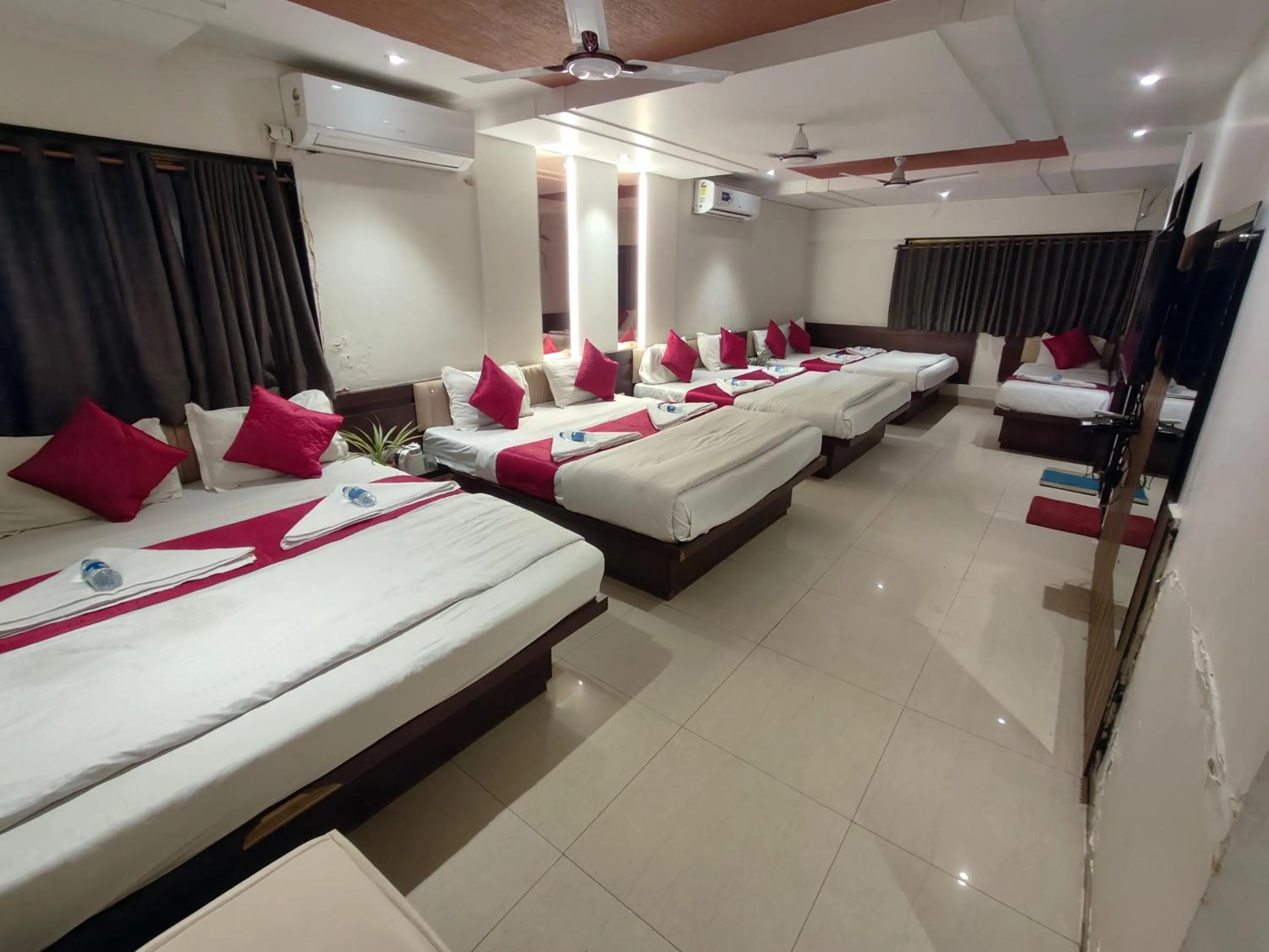 Bedroom, Bed in Hotel Anand Palace