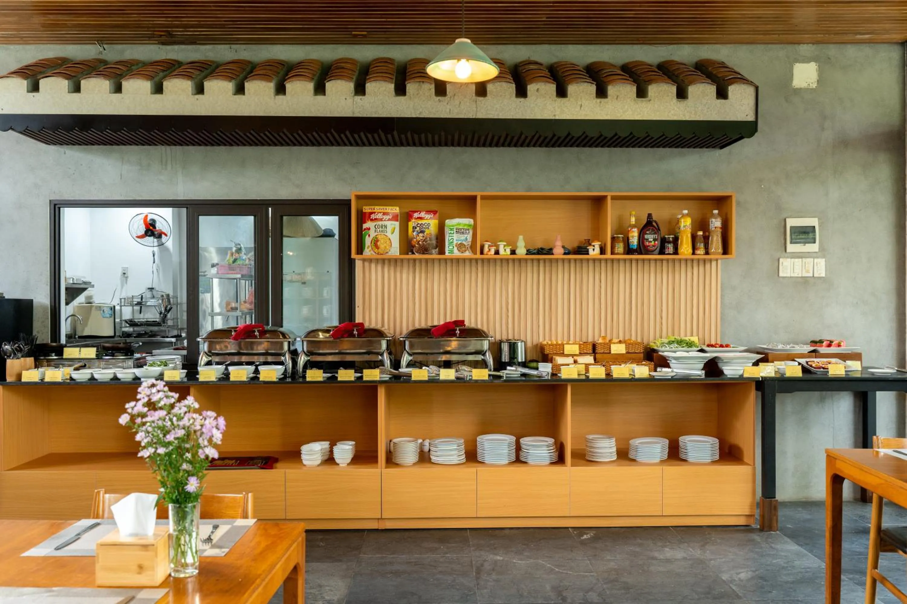 Restaurant/places to eat in Gia Huy Riverside Hotel Hoi An