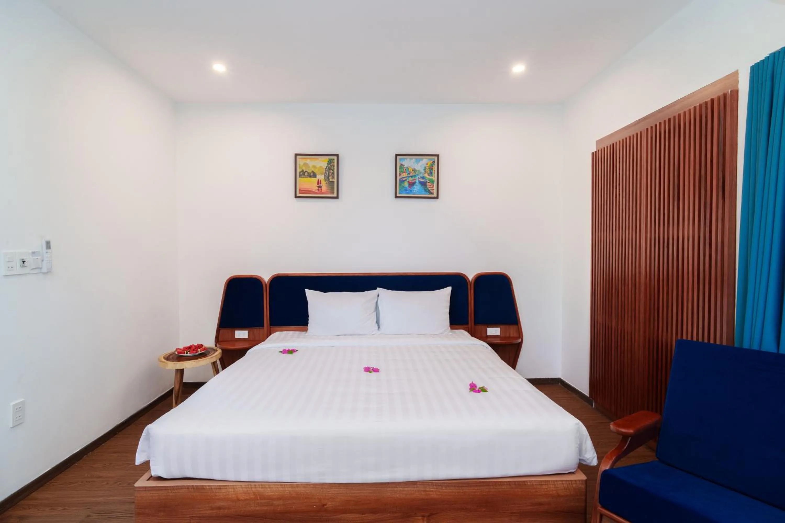 Photo of the whole room, Bed in Serene Riverside Hotel Hoi An