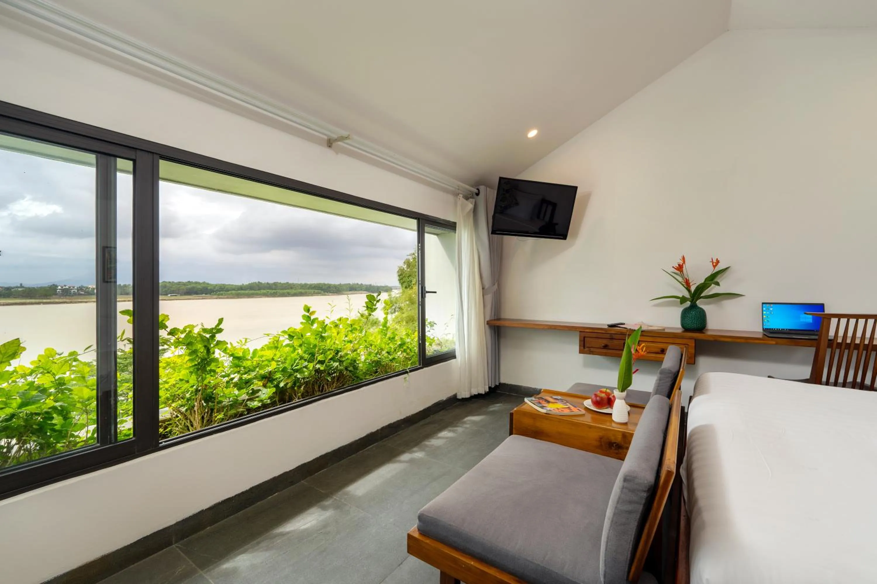 River view, Bed in Gia Huy Riverside Hotel Hoi An