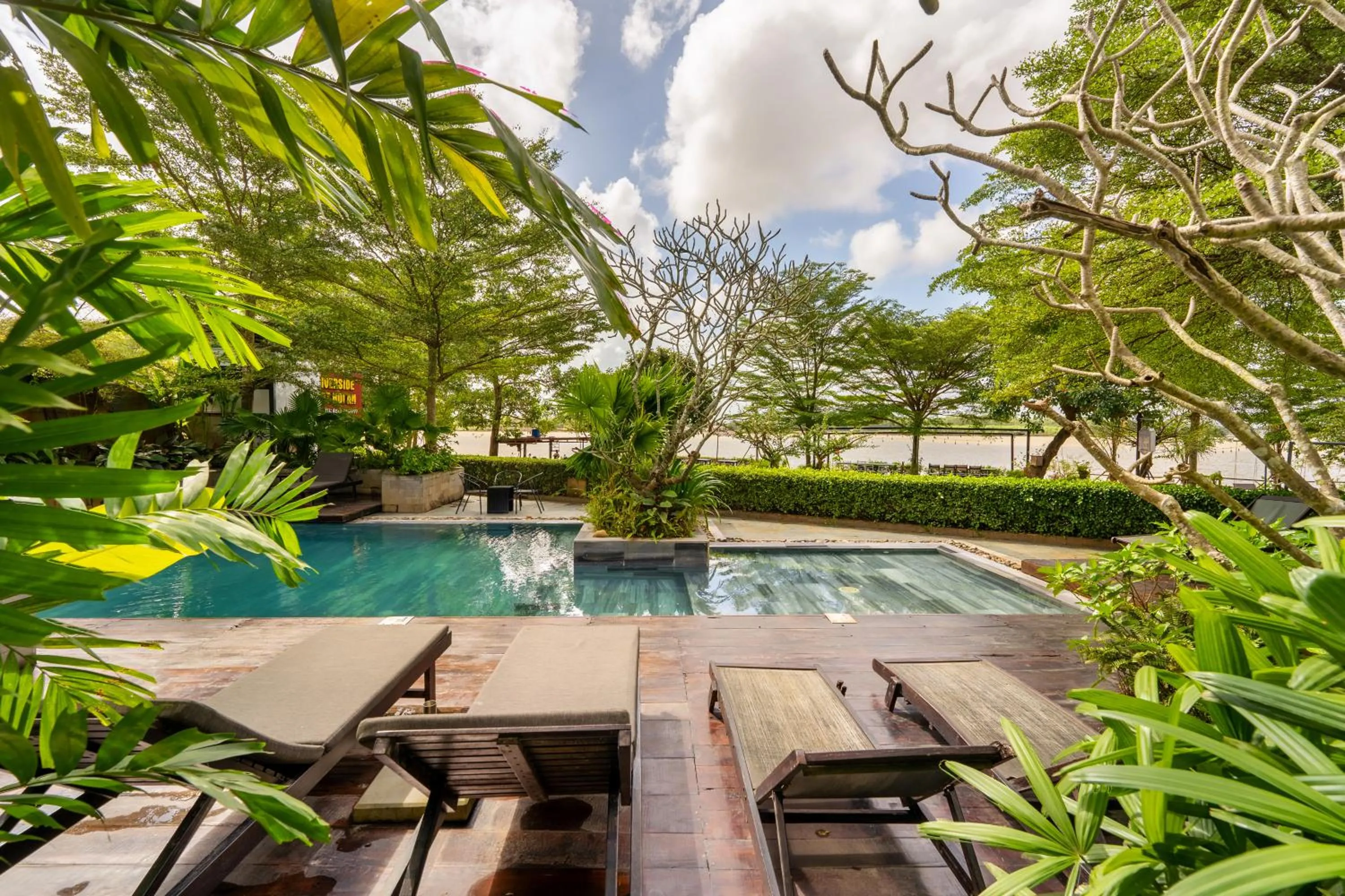 Swimming pool in Gia Huy Riverside Hotel Hoi An