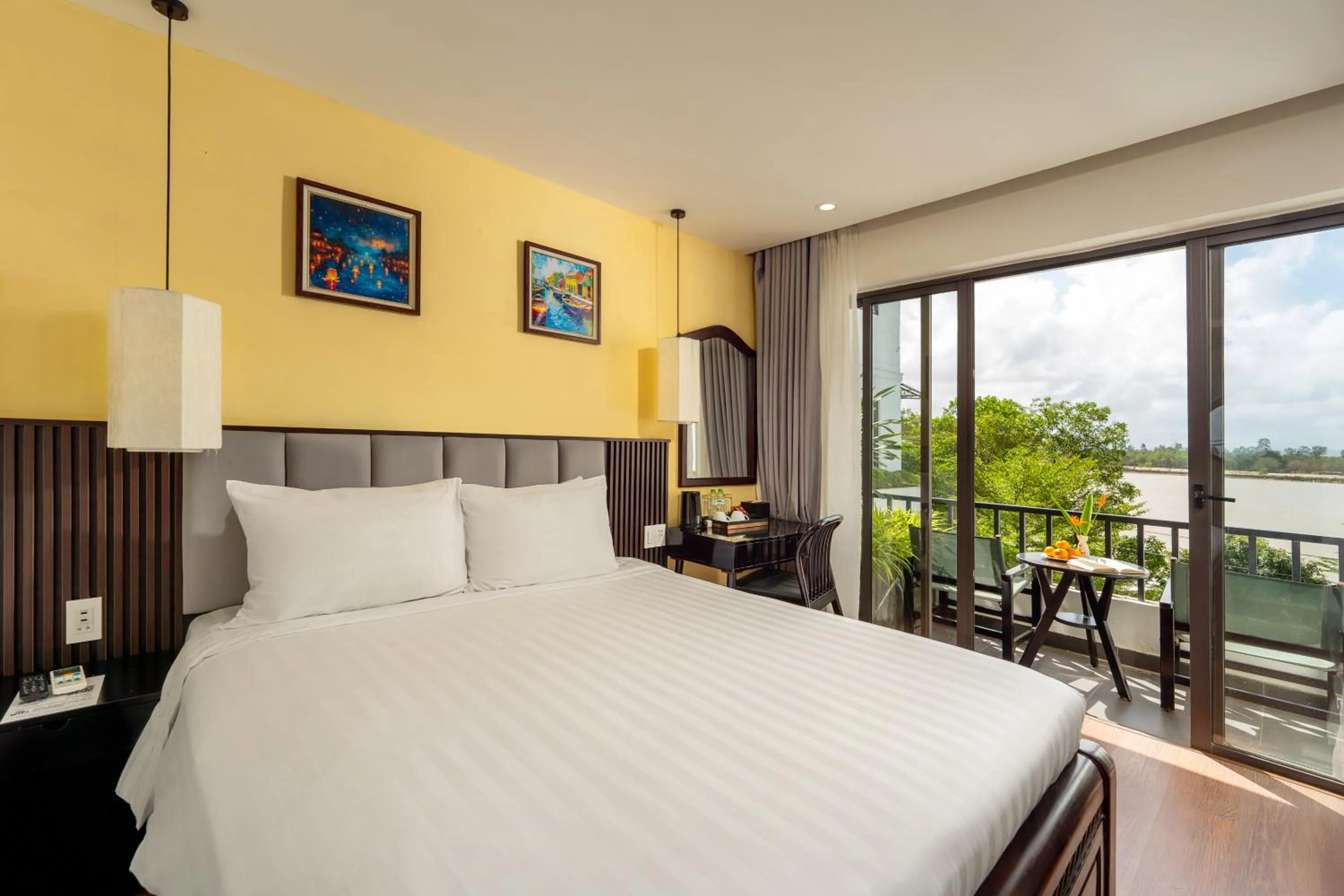 View (from property/room), Bed in Gia Huy Riverside Hotel Hoi An