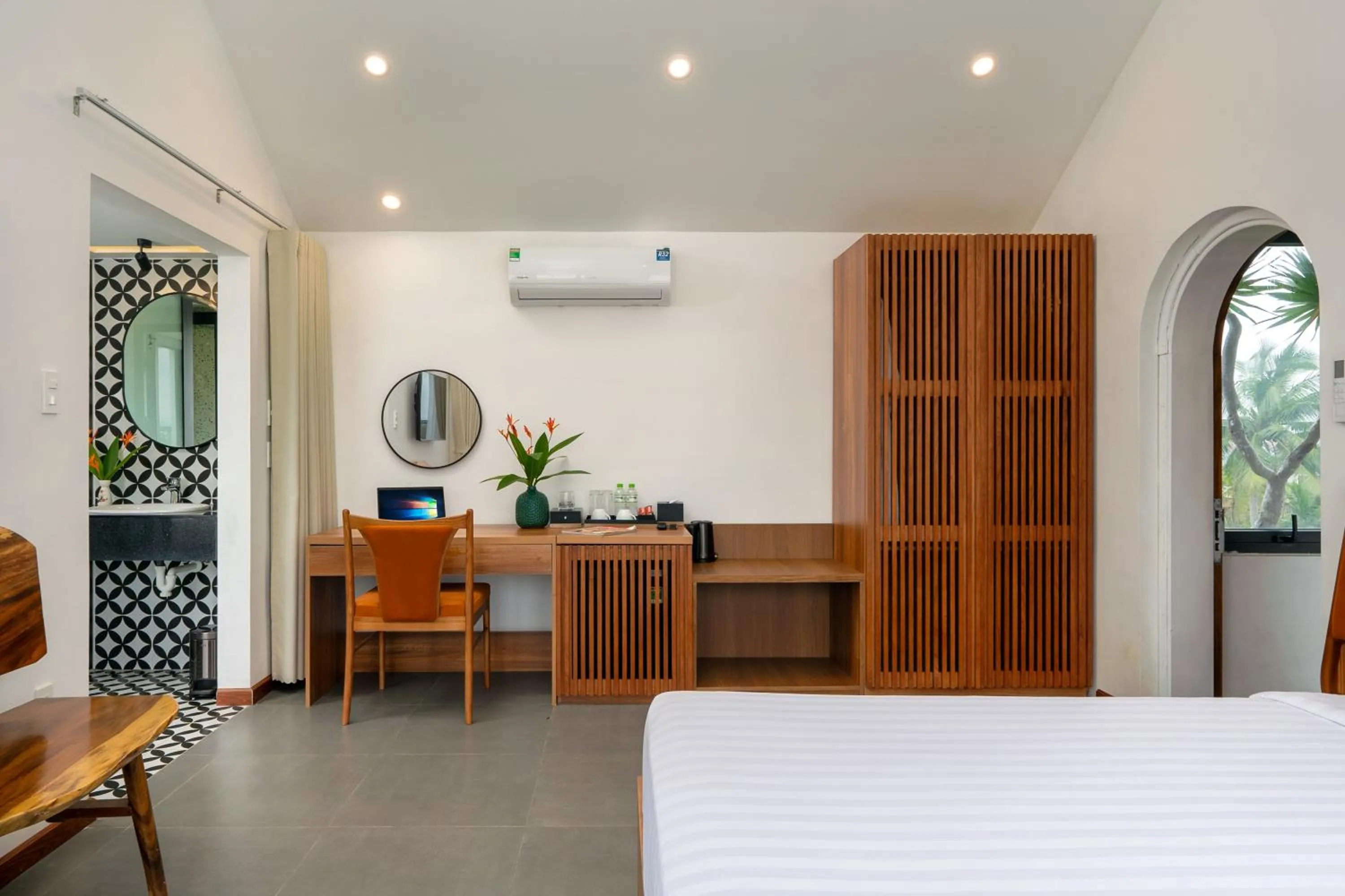 Photo of the whole room, Bed in Gia Huy Riverside Hotel Hoi An