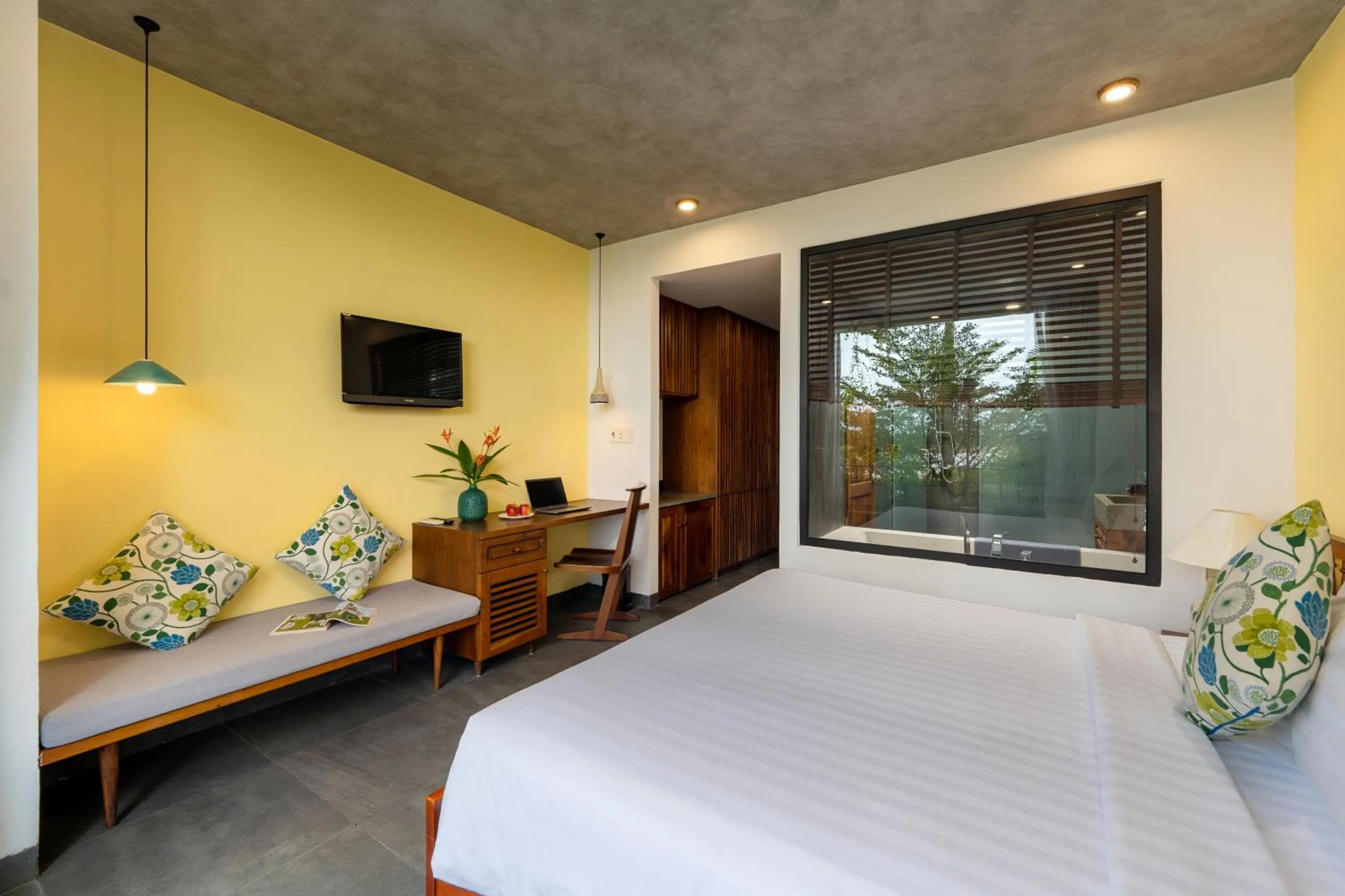 Photo of the whole room, Bed in Gia Huy Riverside Hotel Hoi An