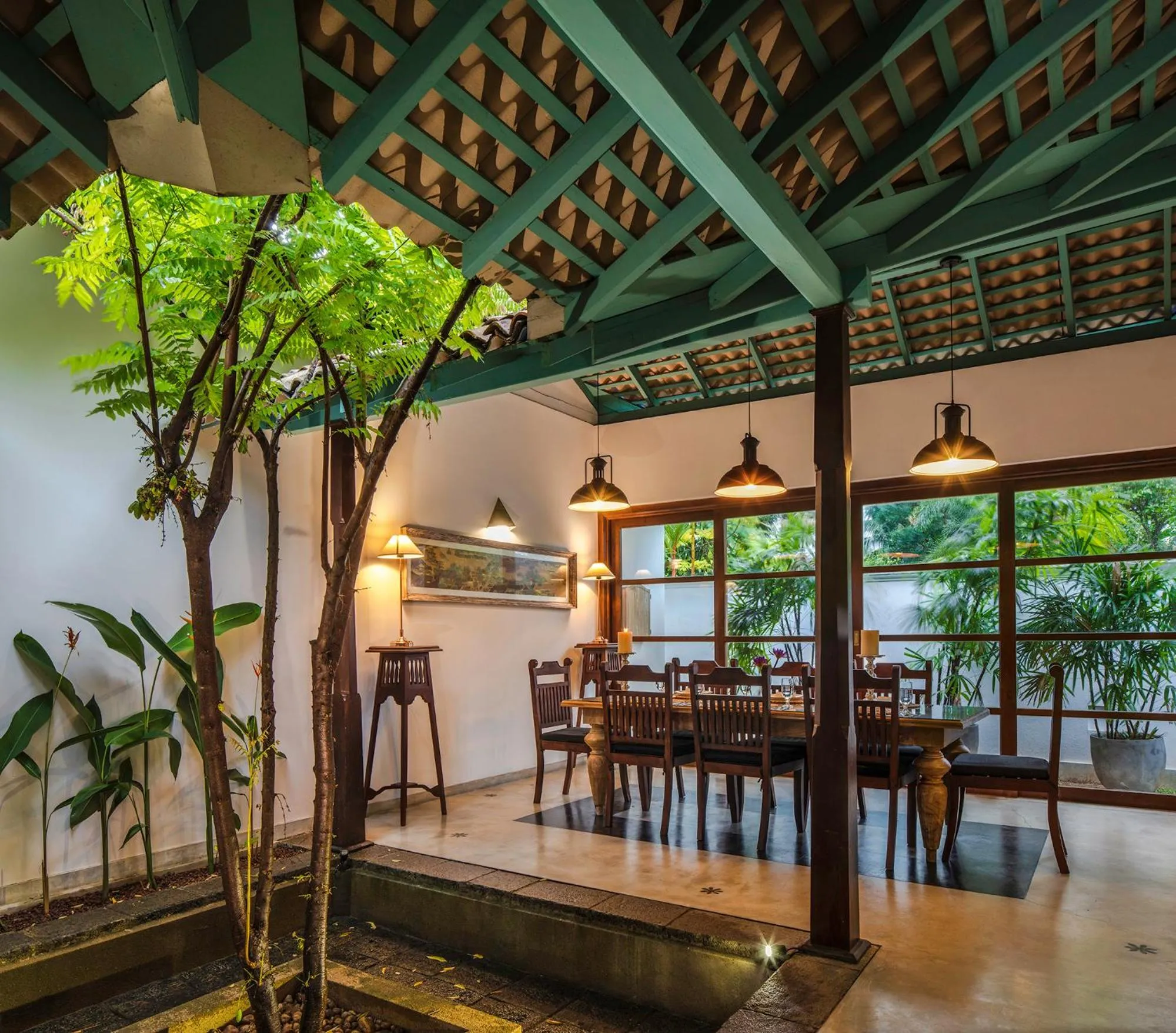 Restaurant/places to eat in Green Casa