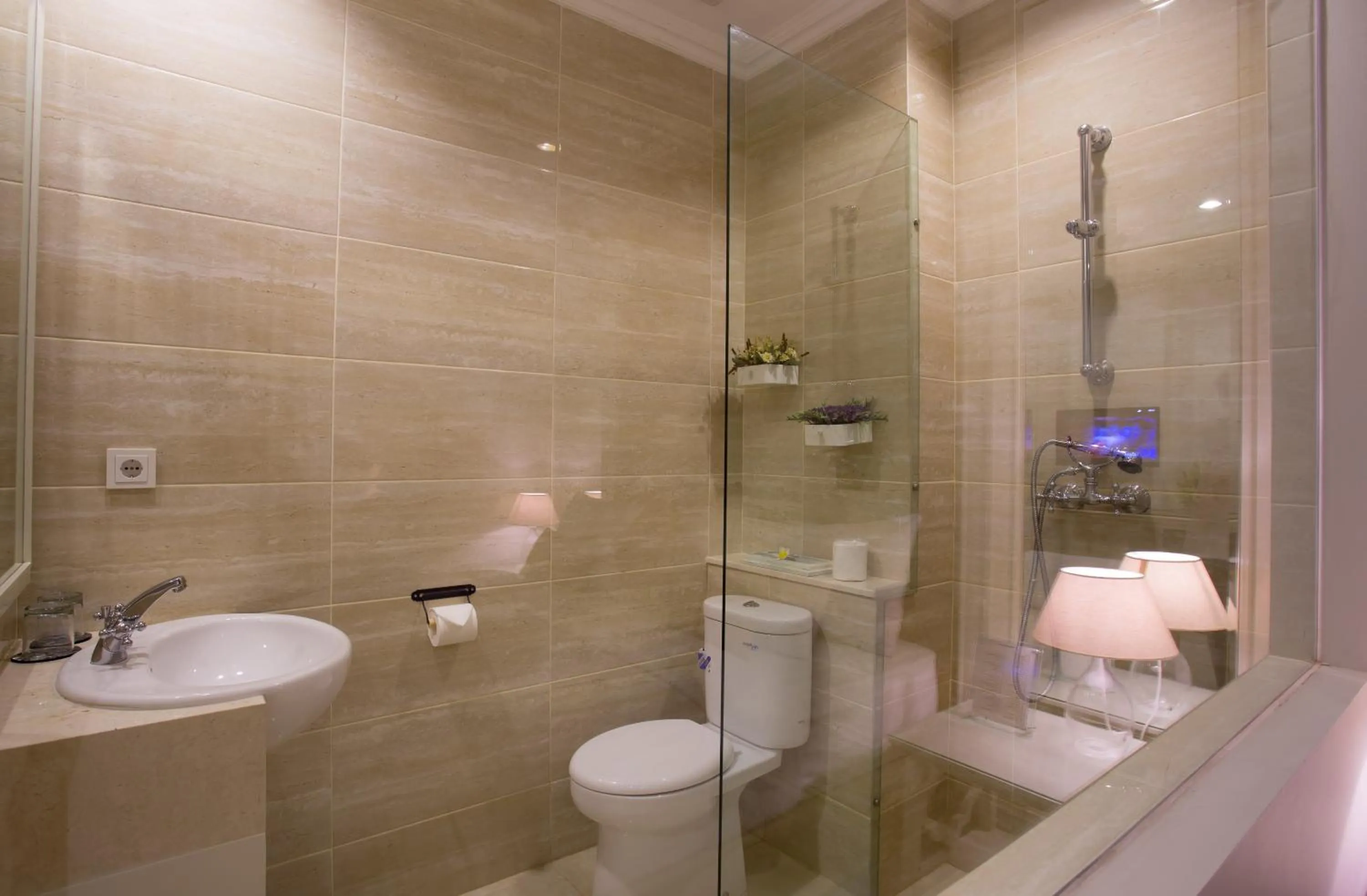 Bathroom in Amalfi Hotel Seminyak