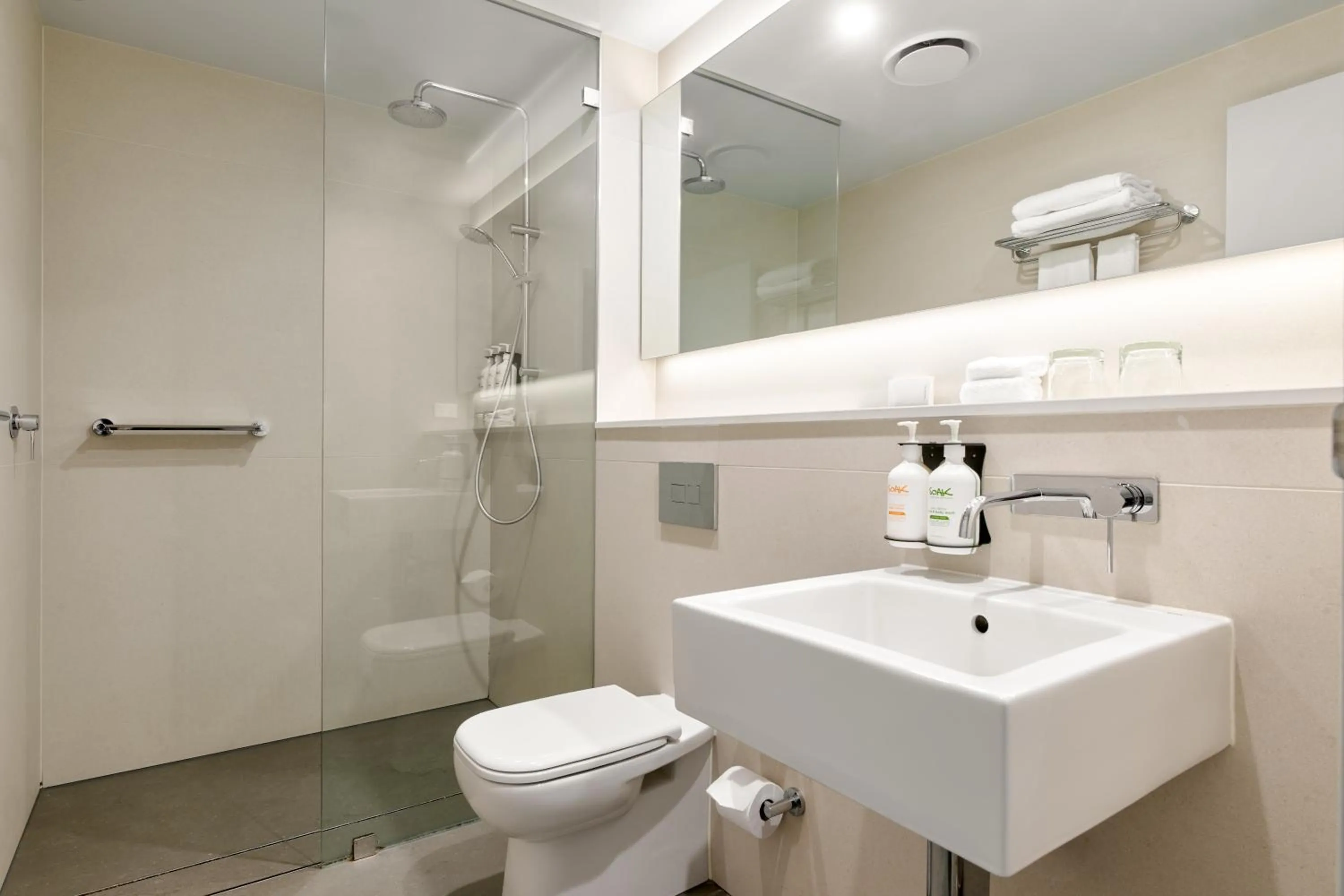 Bathroom in Holiday Inn West Perth by IHG