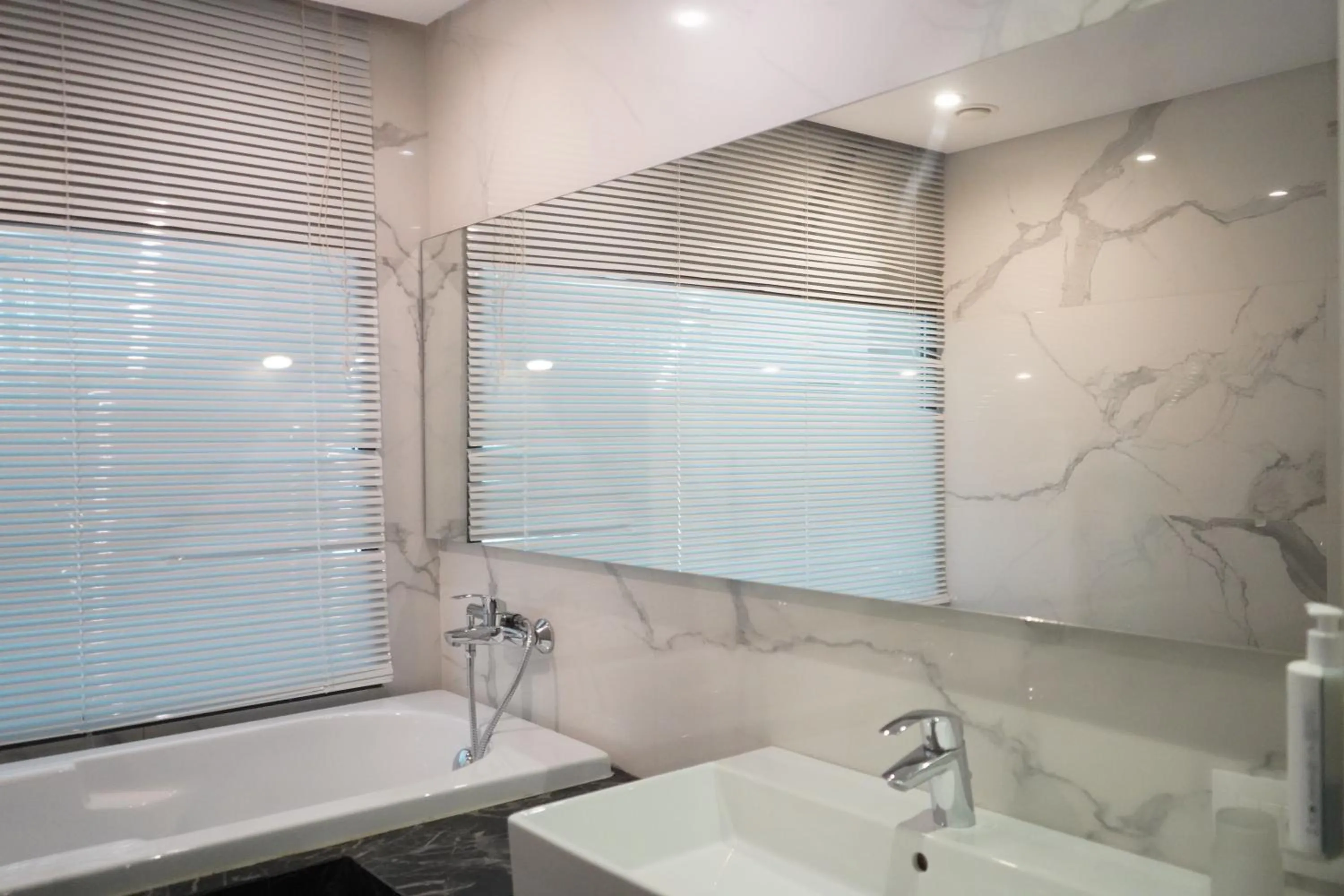 Shower in Bougainville Bay Hotel