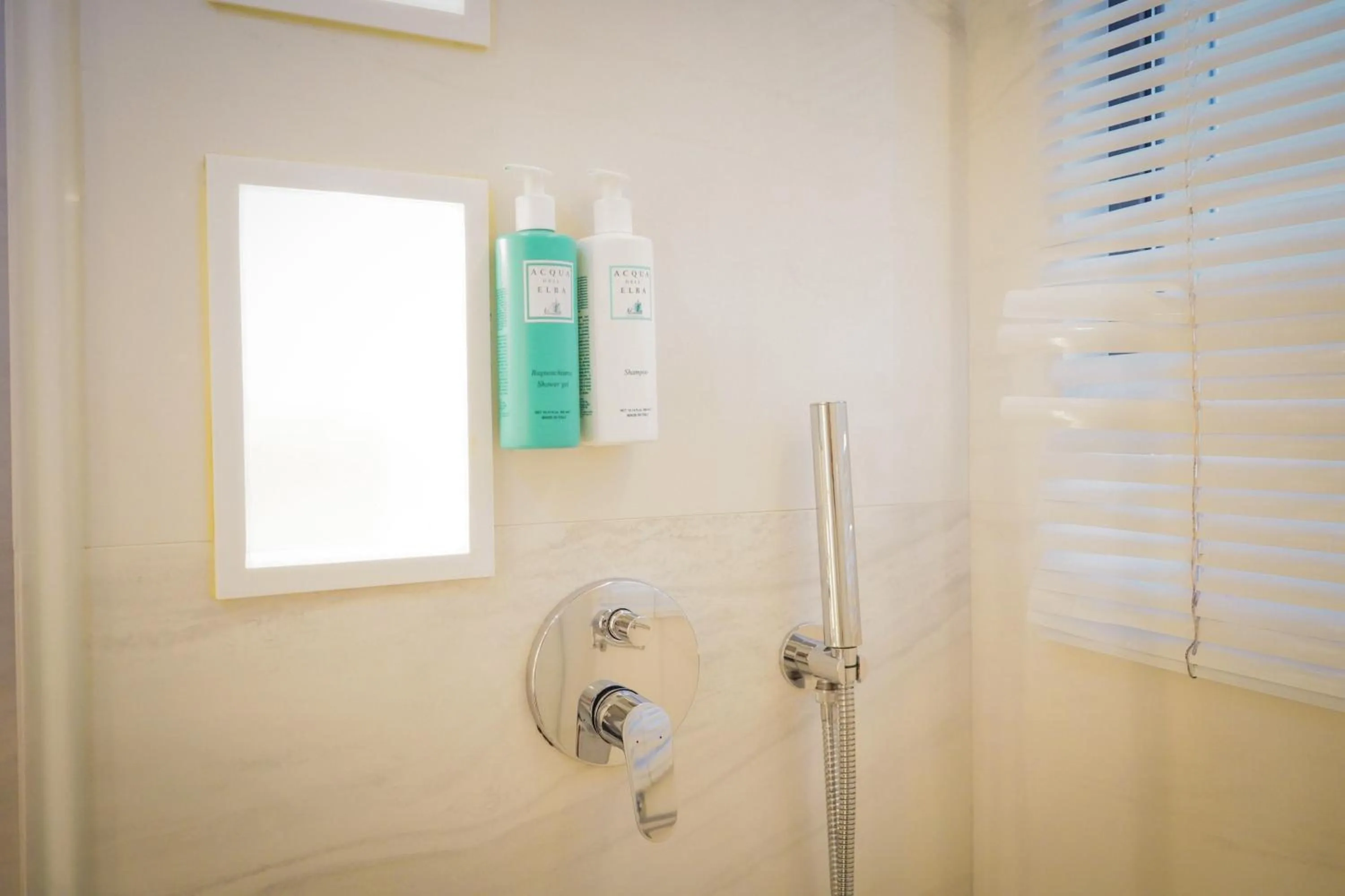 Shower in Bougainville Bay Hotel