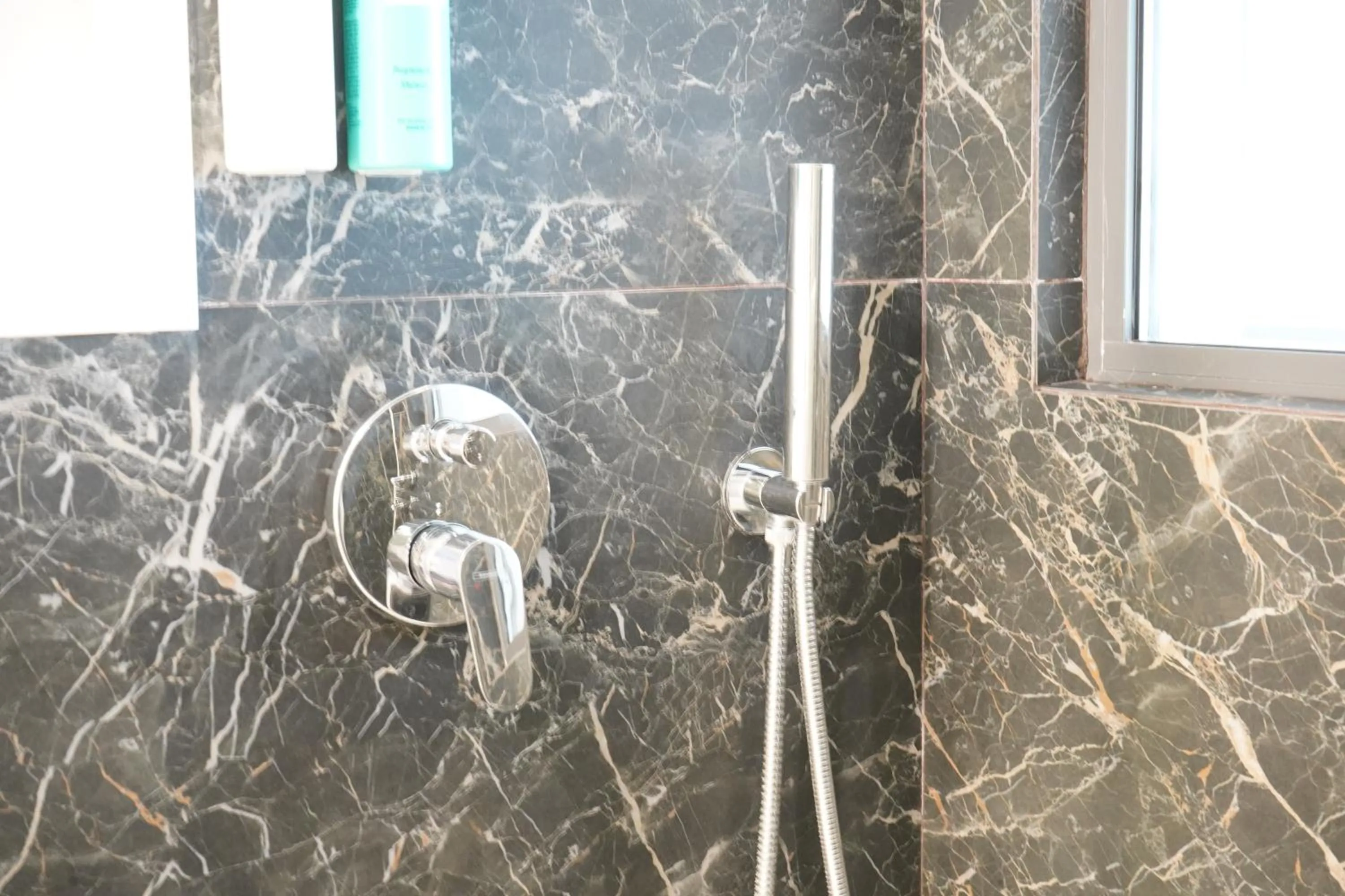 Shower in Bougainville Bay Hotel