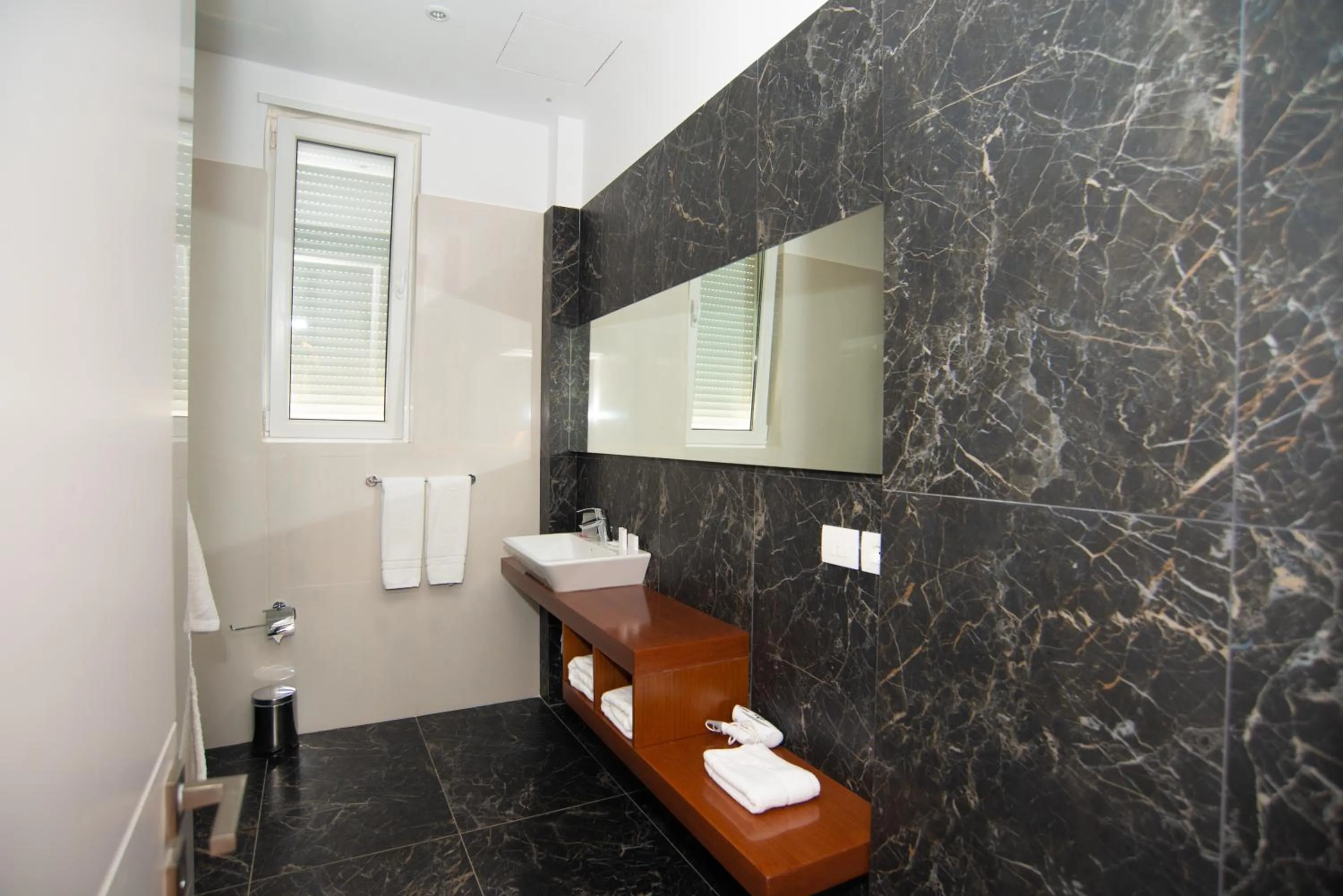 Shower in Bougainville Bay Hotel