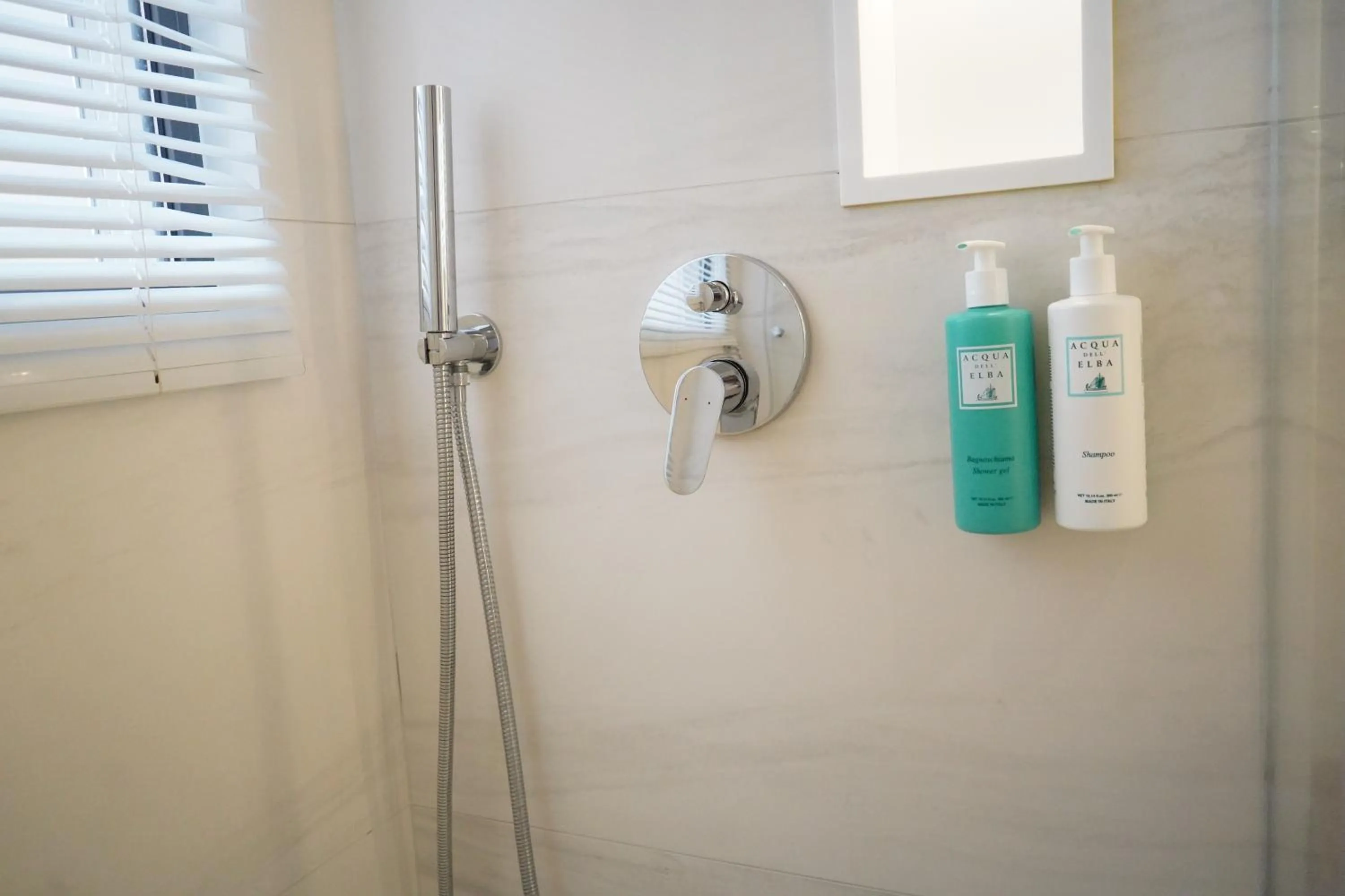 Shower in Bougainville Bay Hotel