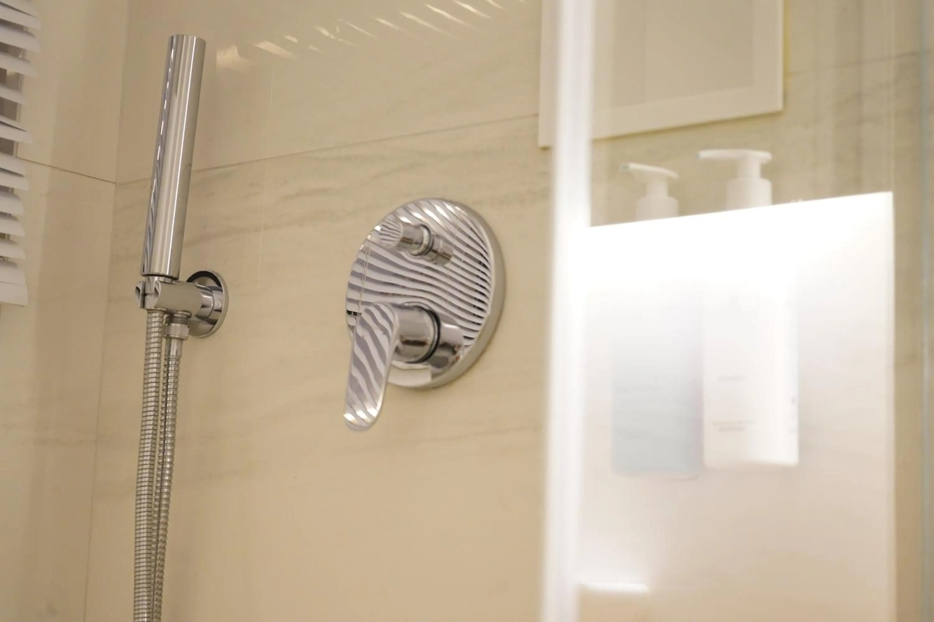 Shower in Bougainville Bay Hotel