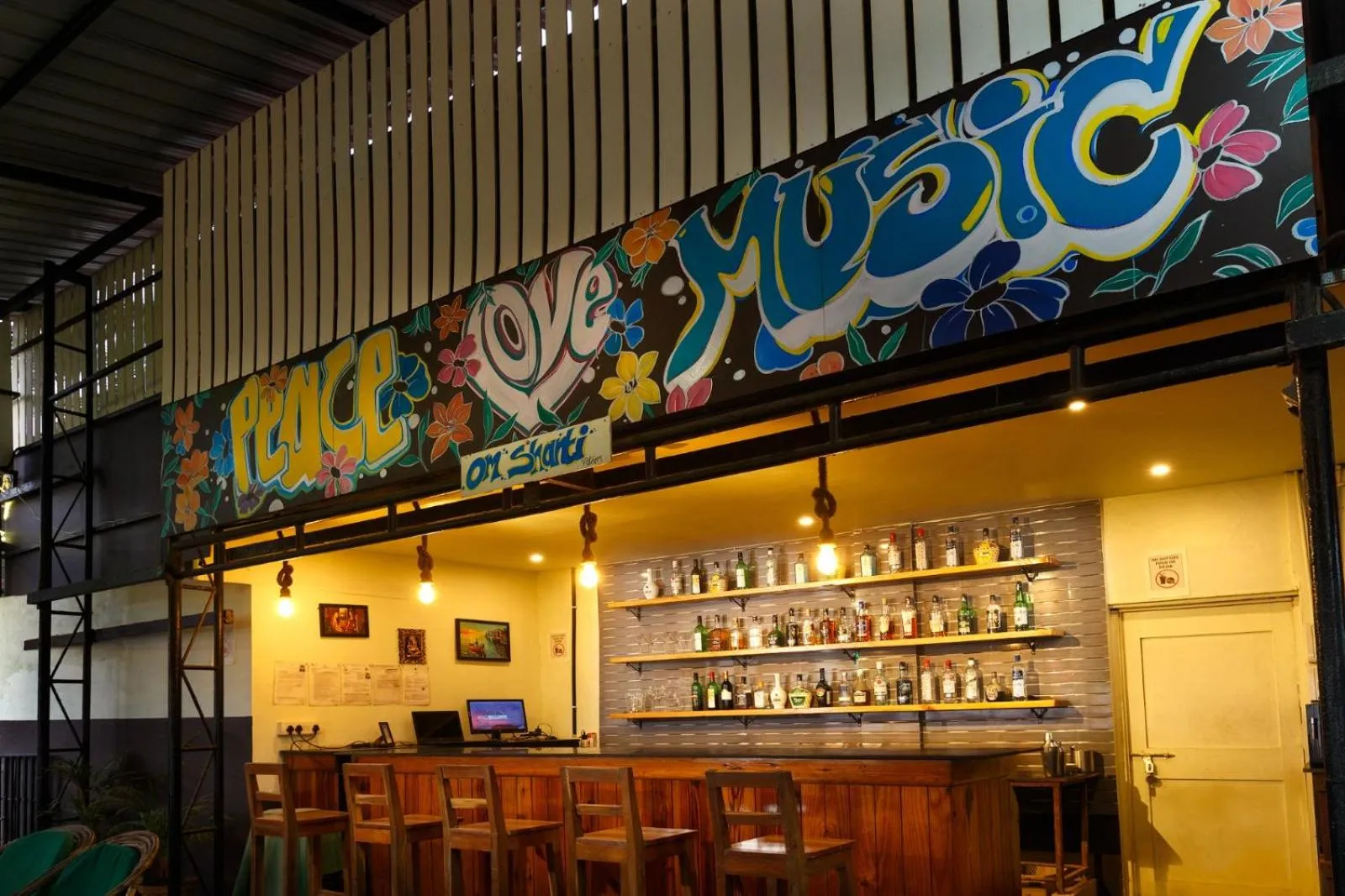 Lounge or bar in Om Shanti Beach Stay Patnem