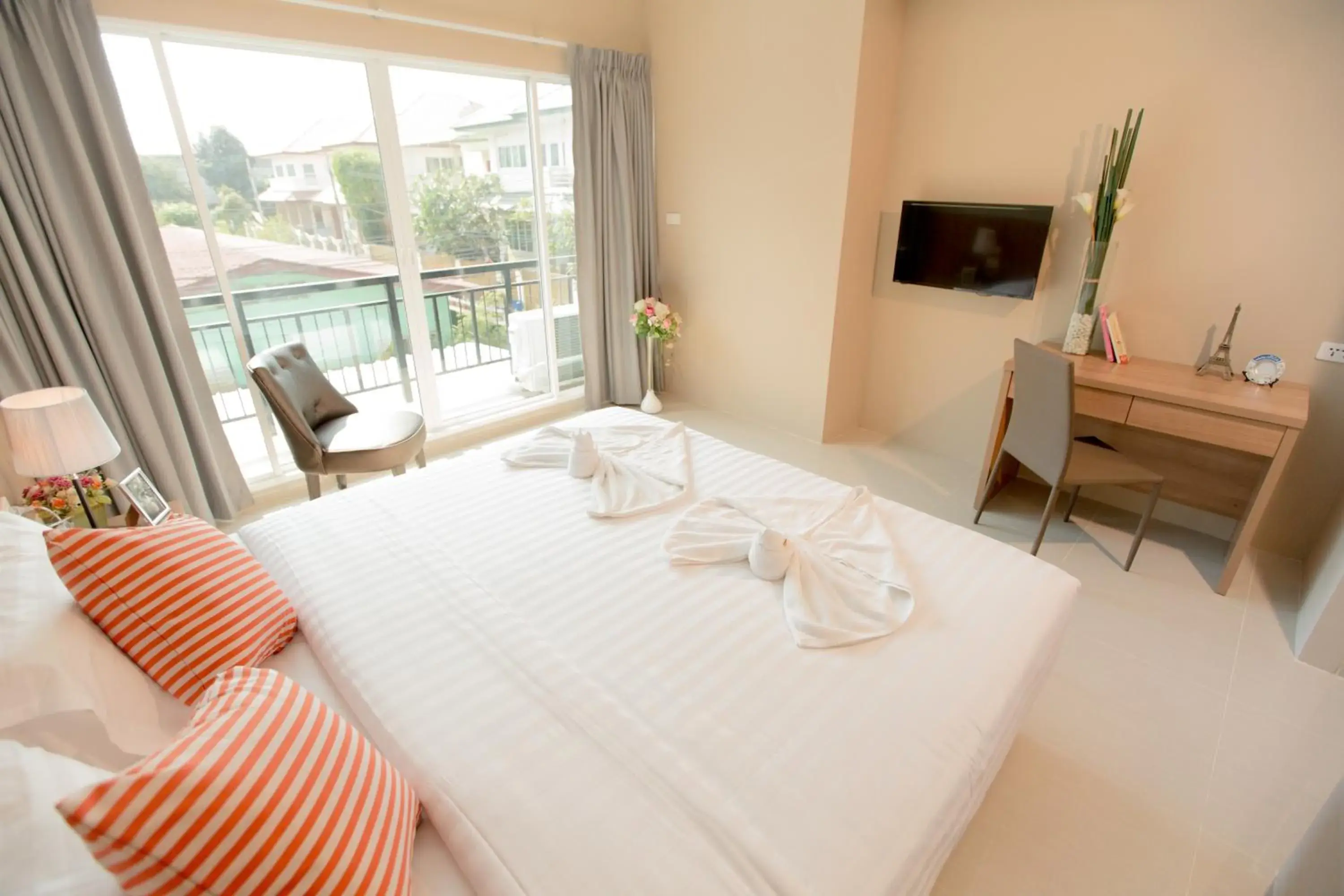 Deluxe Double Room in The Bedroom Ladprao 101 Bangkok - SHA Deluxe Double Room in The Bedroom Ladprao 101 Bangkok - SHA