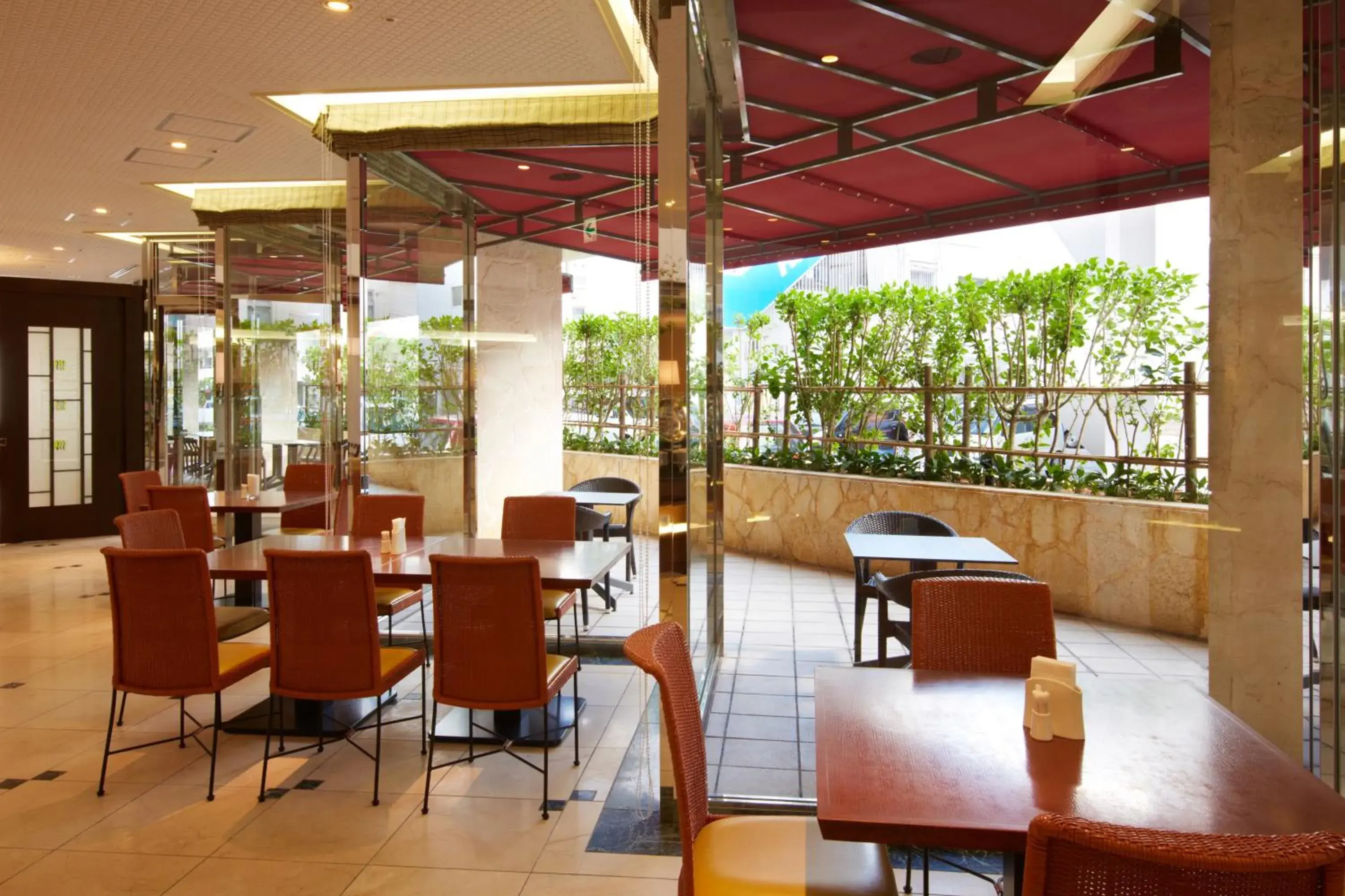 Restaurant/places to eat in Smile Hotel Naha City Resort Restaurant/places to eat in Smile Hotel Naha City Resort