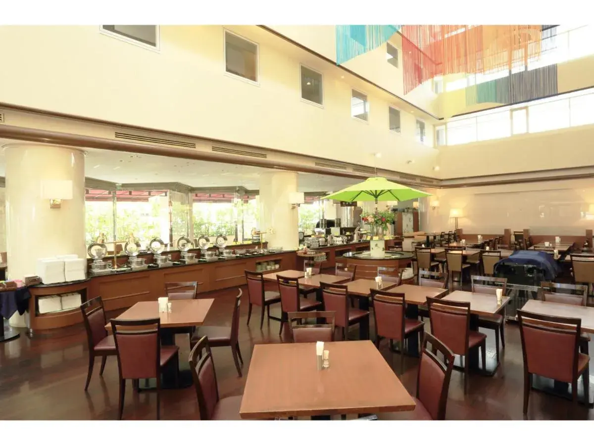 Restaurant/places to eat in Smile Hotel Naha City Resort Restaurant/places to eat in Smile Hotel Naha City Resort