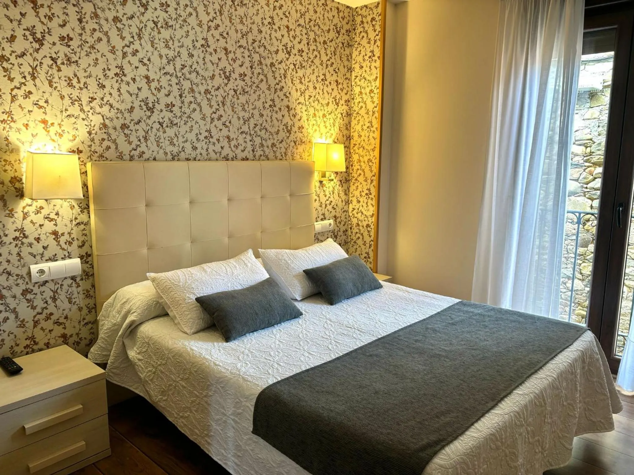 Bed in Hotel Molina Real