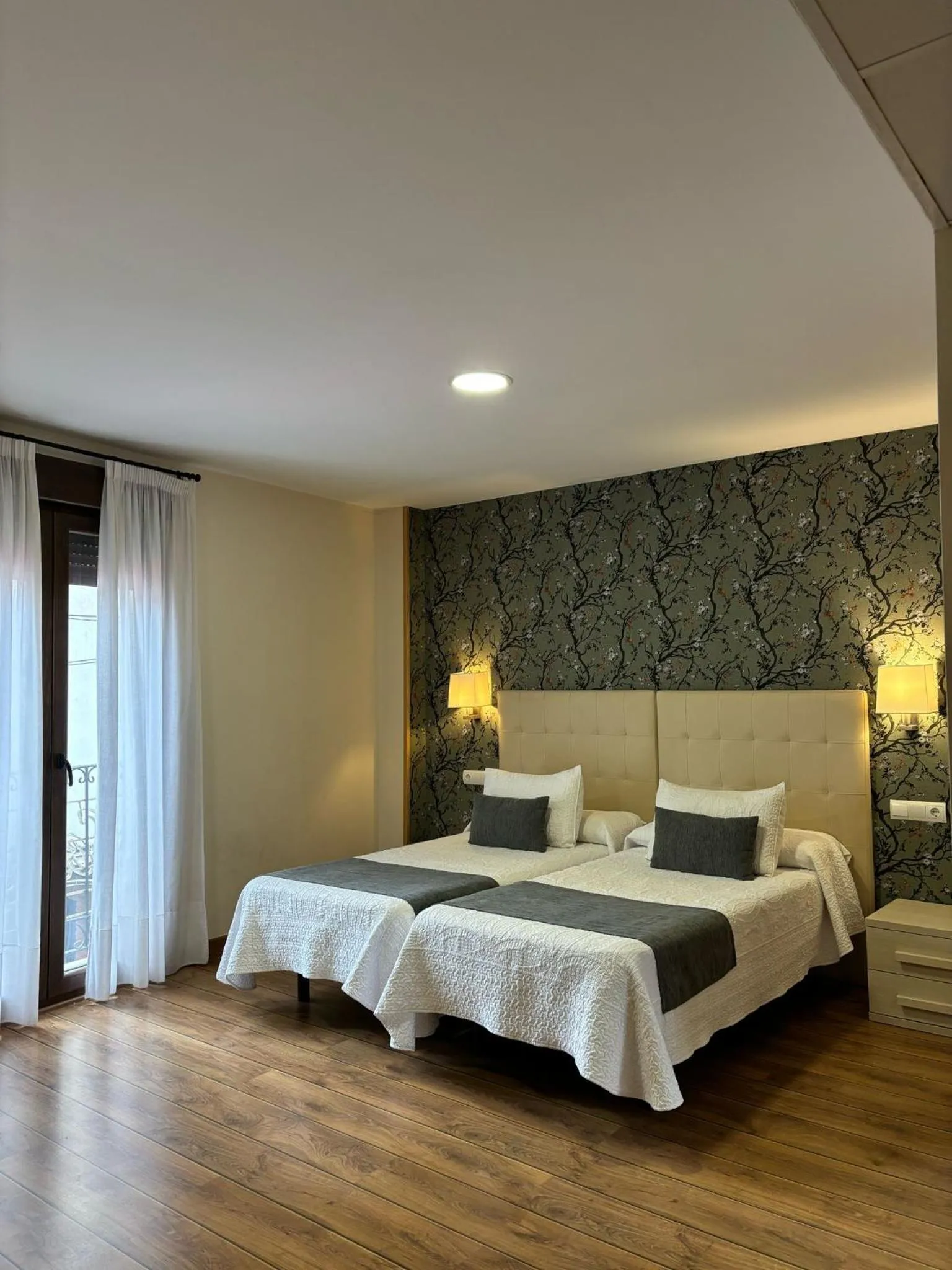 Bed in Hotel Molina Real