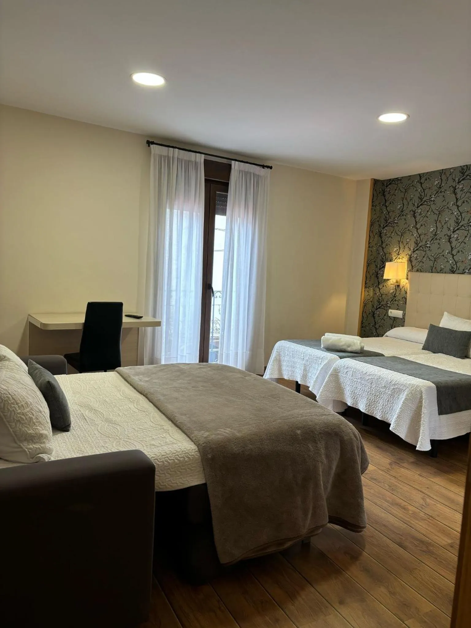 Bed in Hotel Molina Real