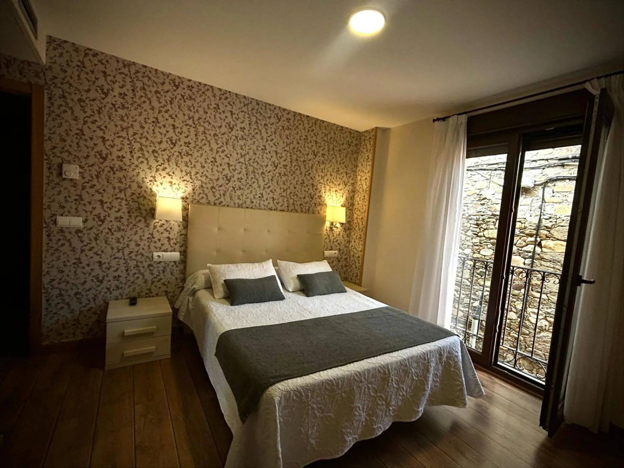 Bed in Hotel Molina Real