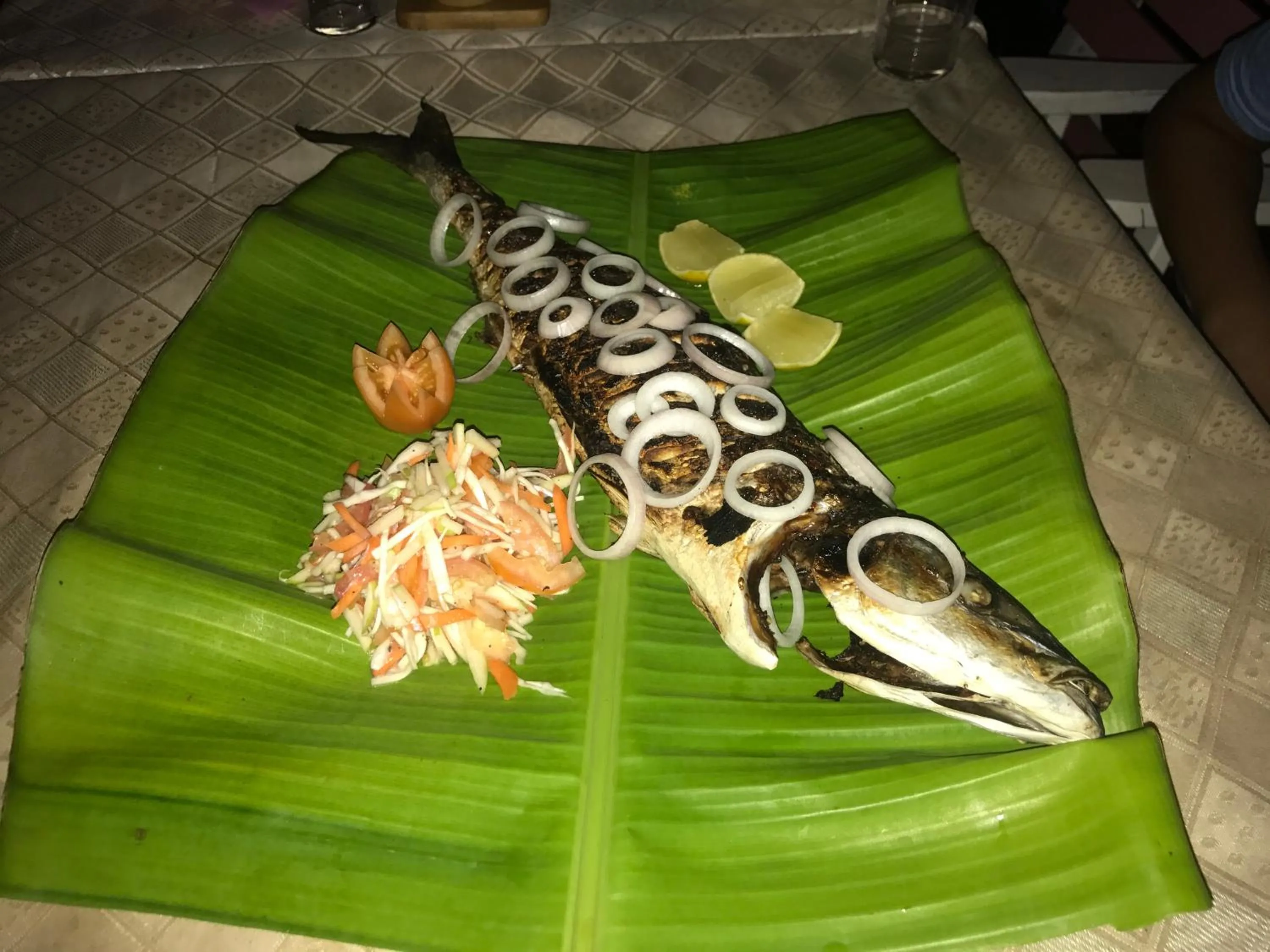 Restaurant/places to eat in Shamar Guesthouse & Dive