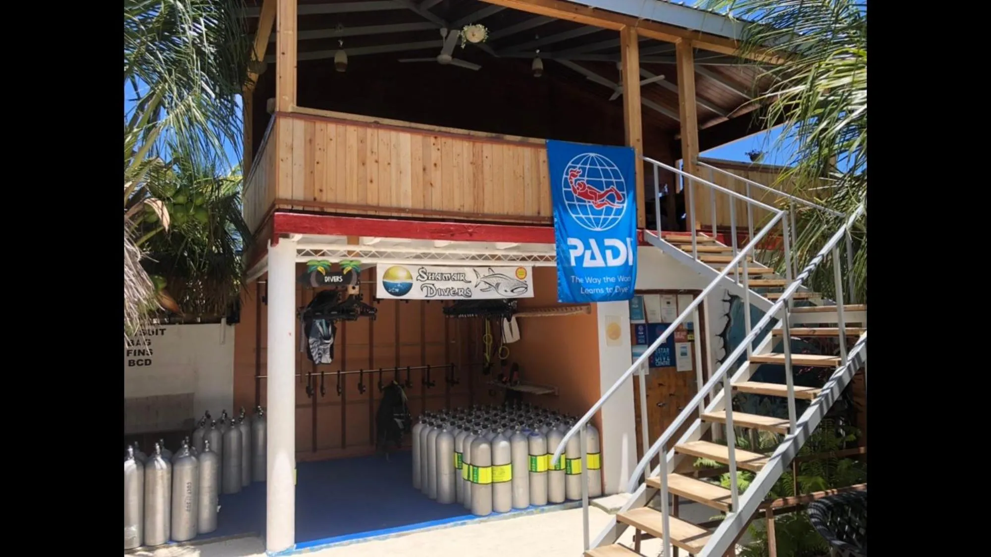 Property building in Shamar Guesthouse & Dive
