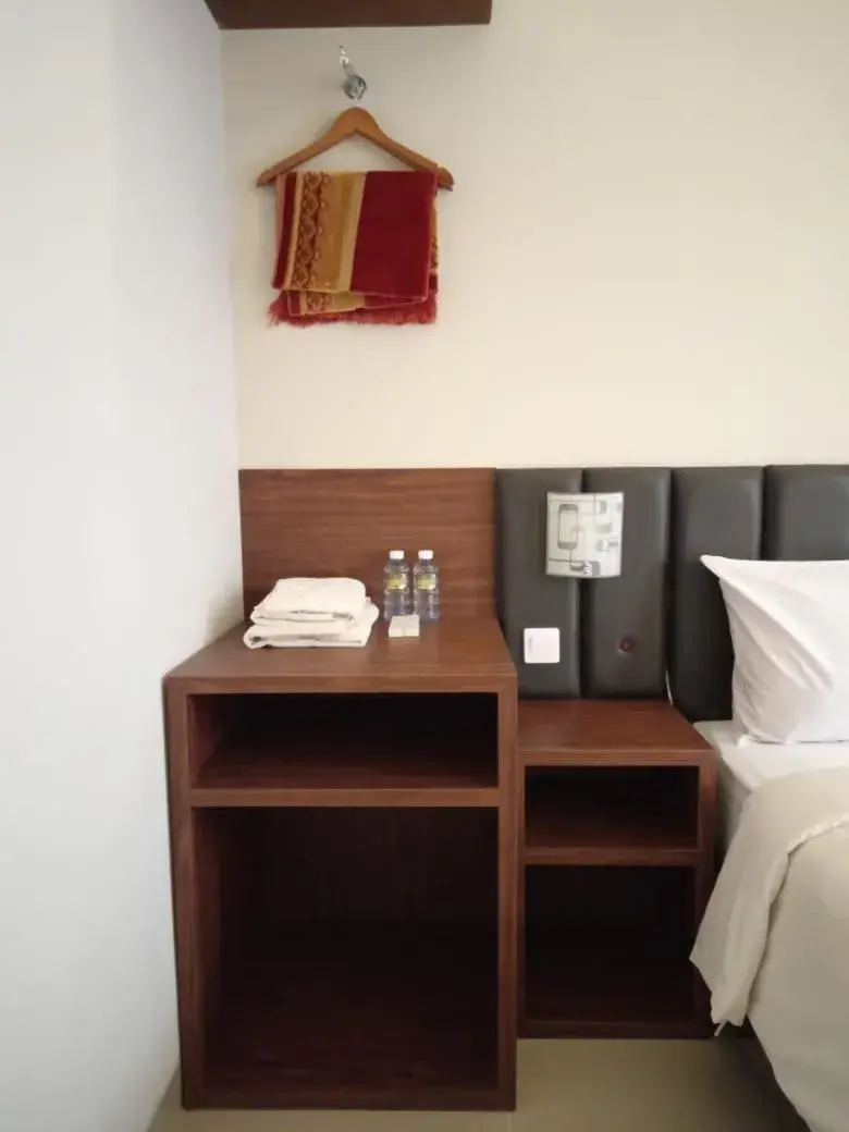 Bedroom, Bed in Alzara Hotel Syariah Bedroom, Bed in Alzara Hotel Syariah