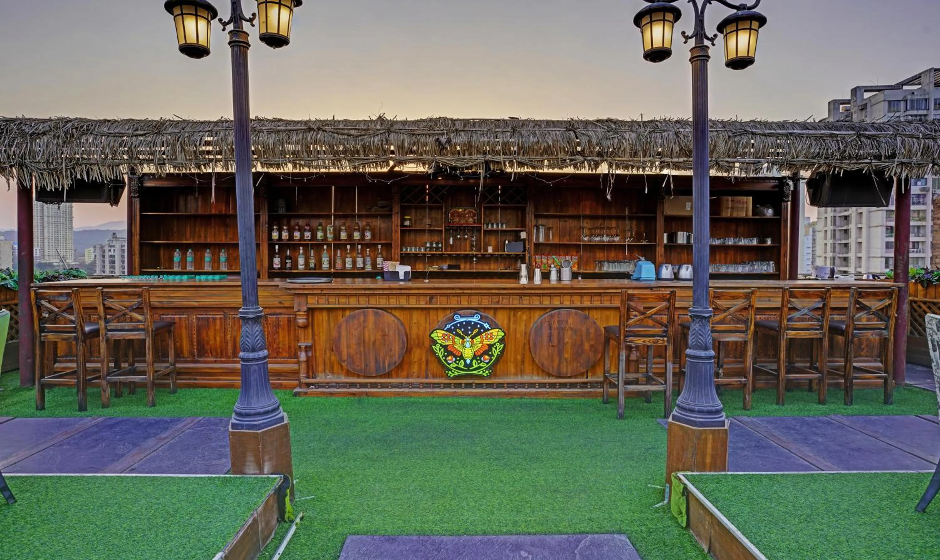 Lounge or bar in Treebo De Grandeur Anand Nagar