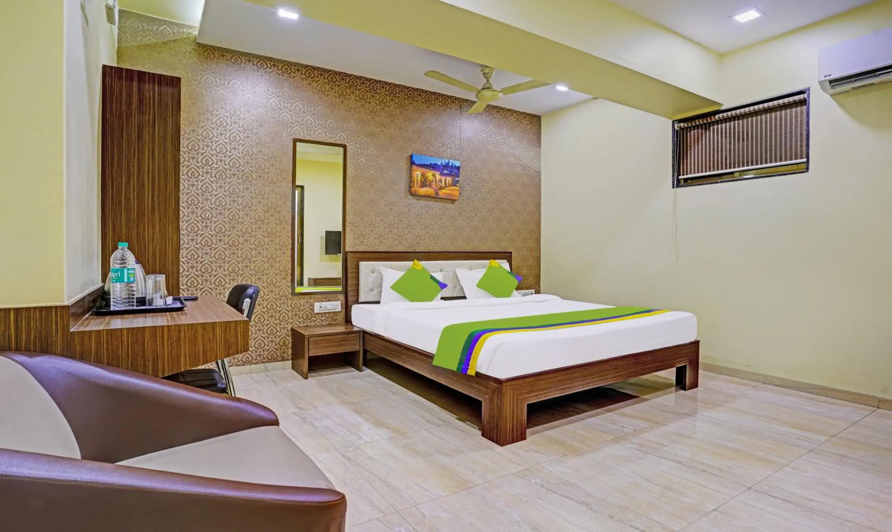 Bedroom, Bed in Treebo De Grandeur Anand Nagar Bedroom, Bed in Treebo De Grandeur Anand Nagar