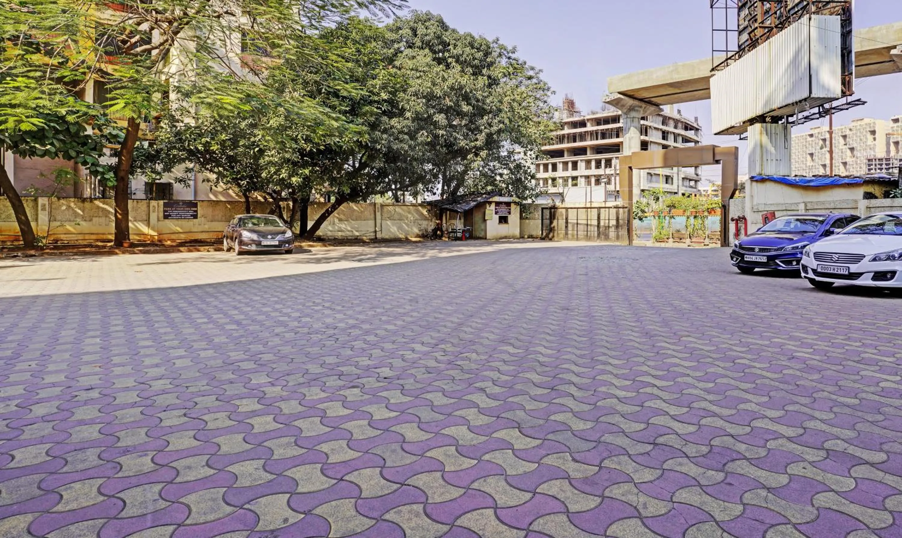Parking in Treebo De Grandeur Anand Nagar