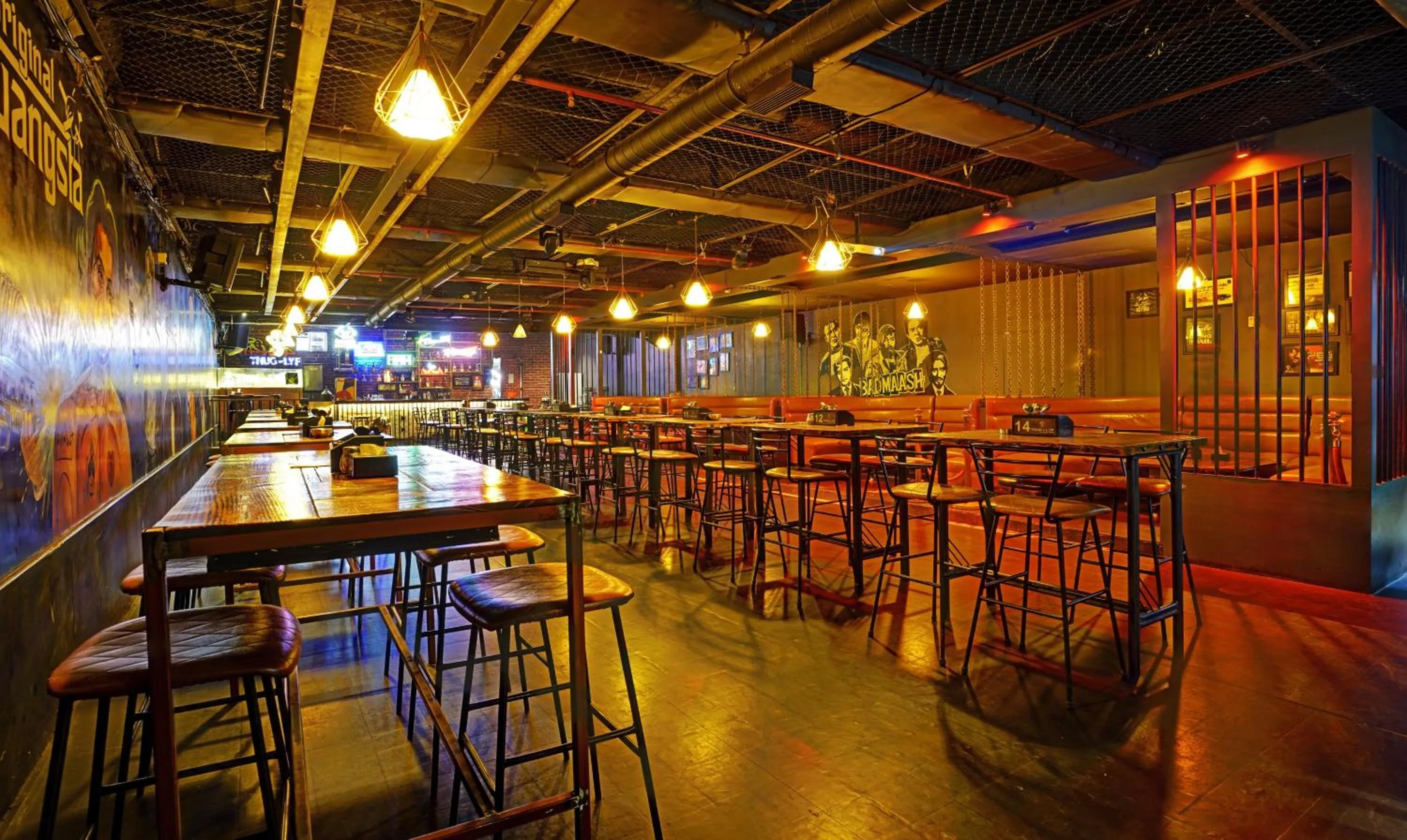 Restaurant/places to eat in Treebo De Grandeur Anand Nagar