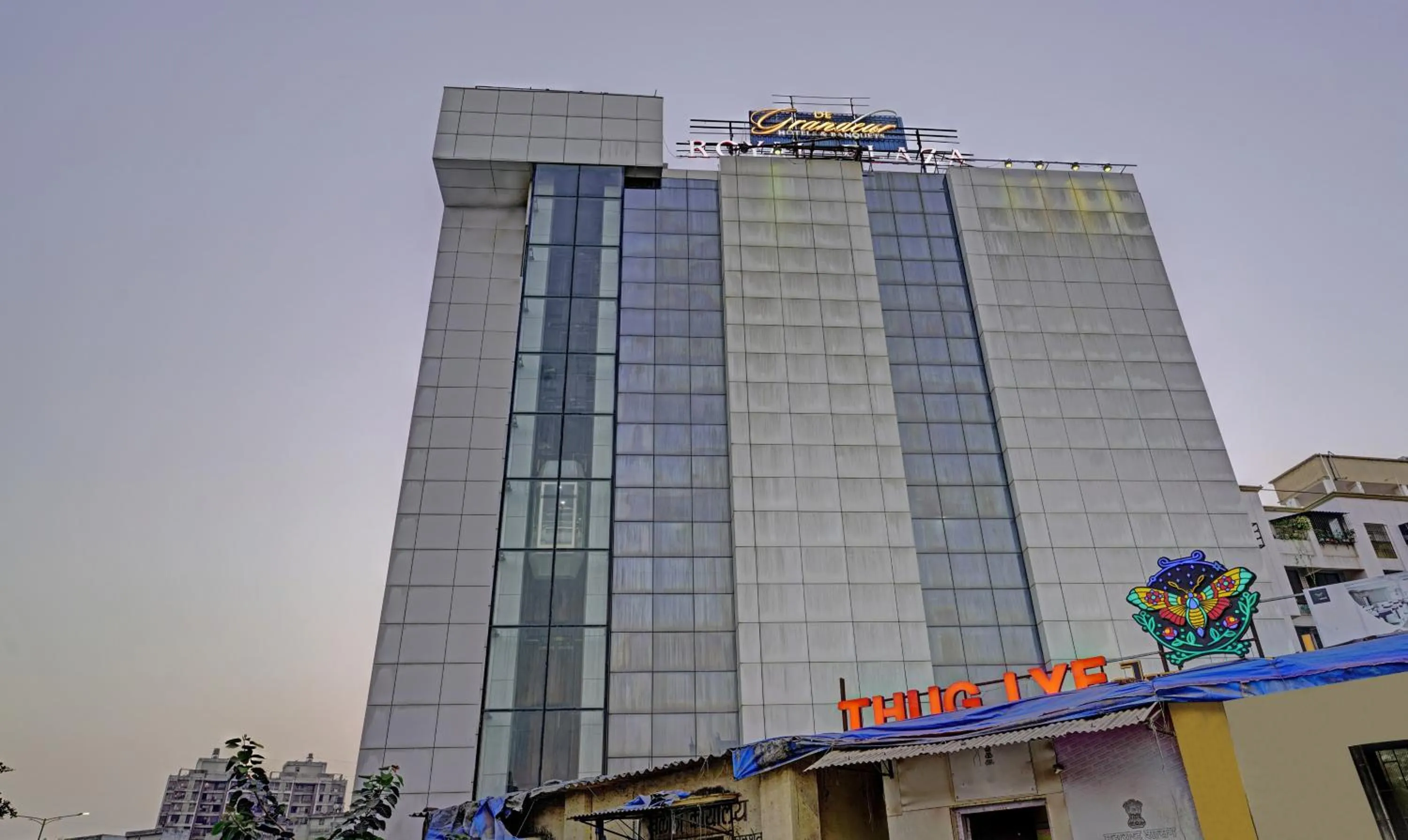 Property building in Treebo De Grandeur Anand Nagar